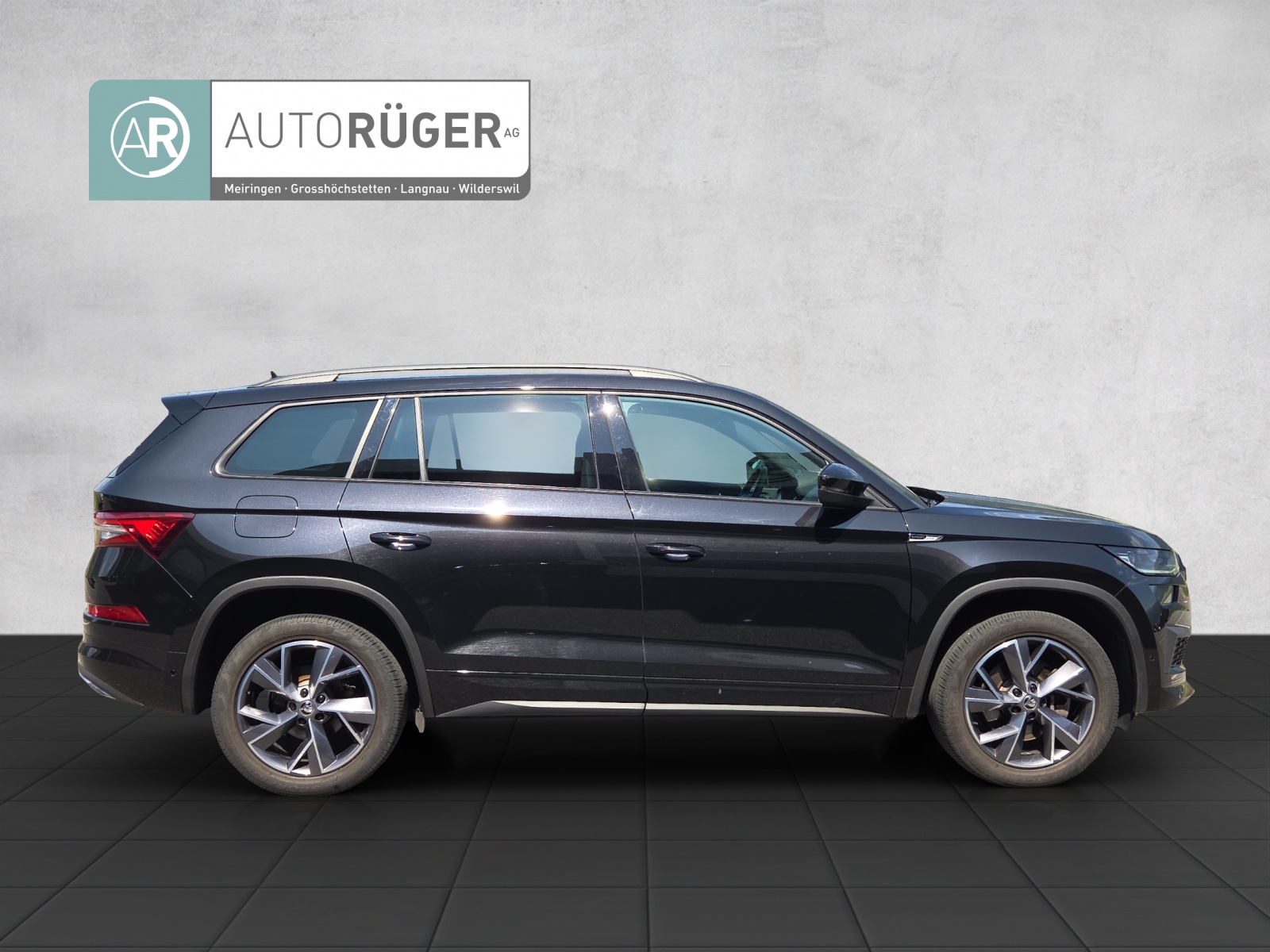 SKODA Kodiaq 2.0 TSI 4x4 SportLine-image-6