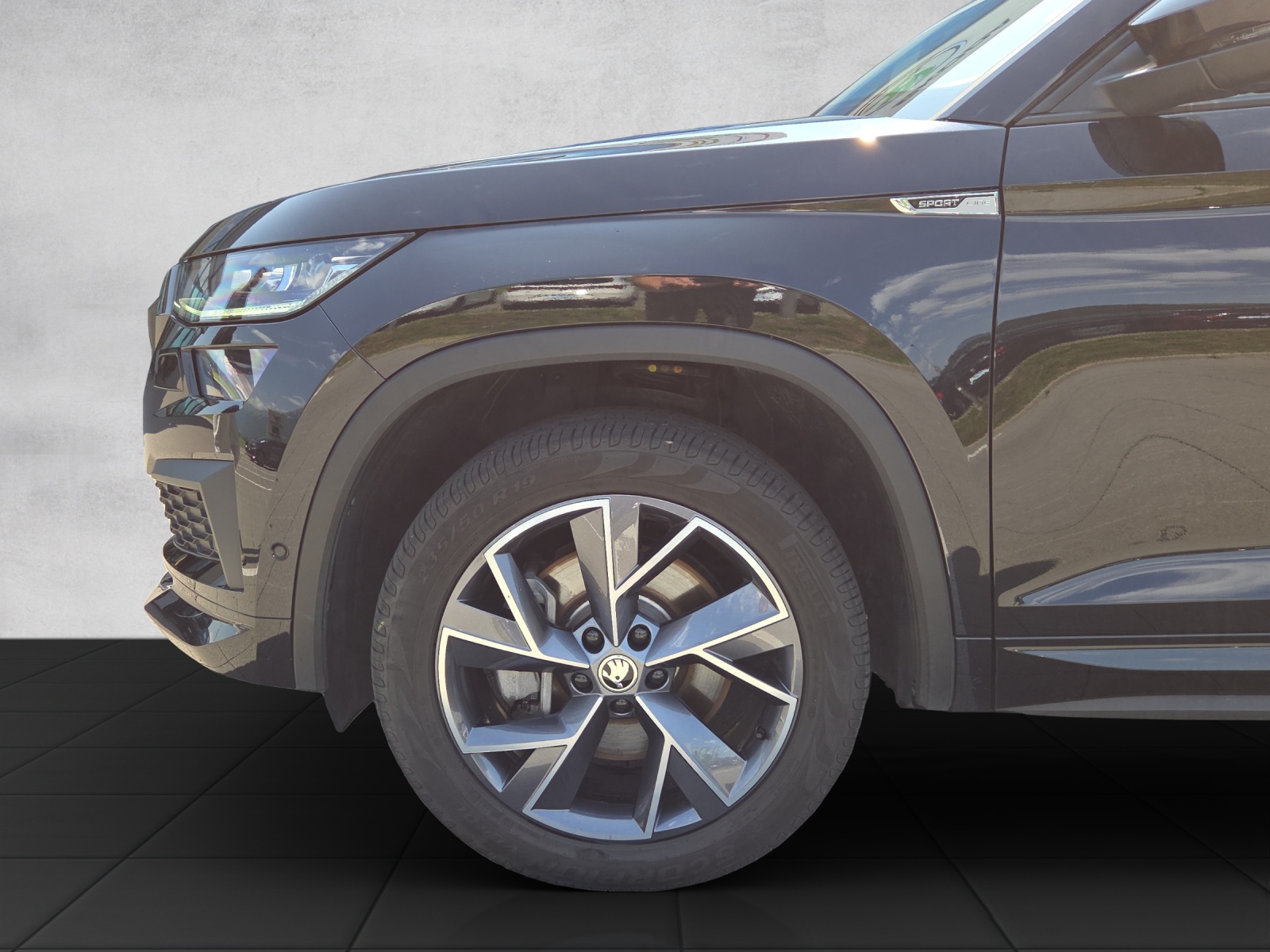 SKODA Kodiaq 2.0 TSI 4x4 SportLine-image-14