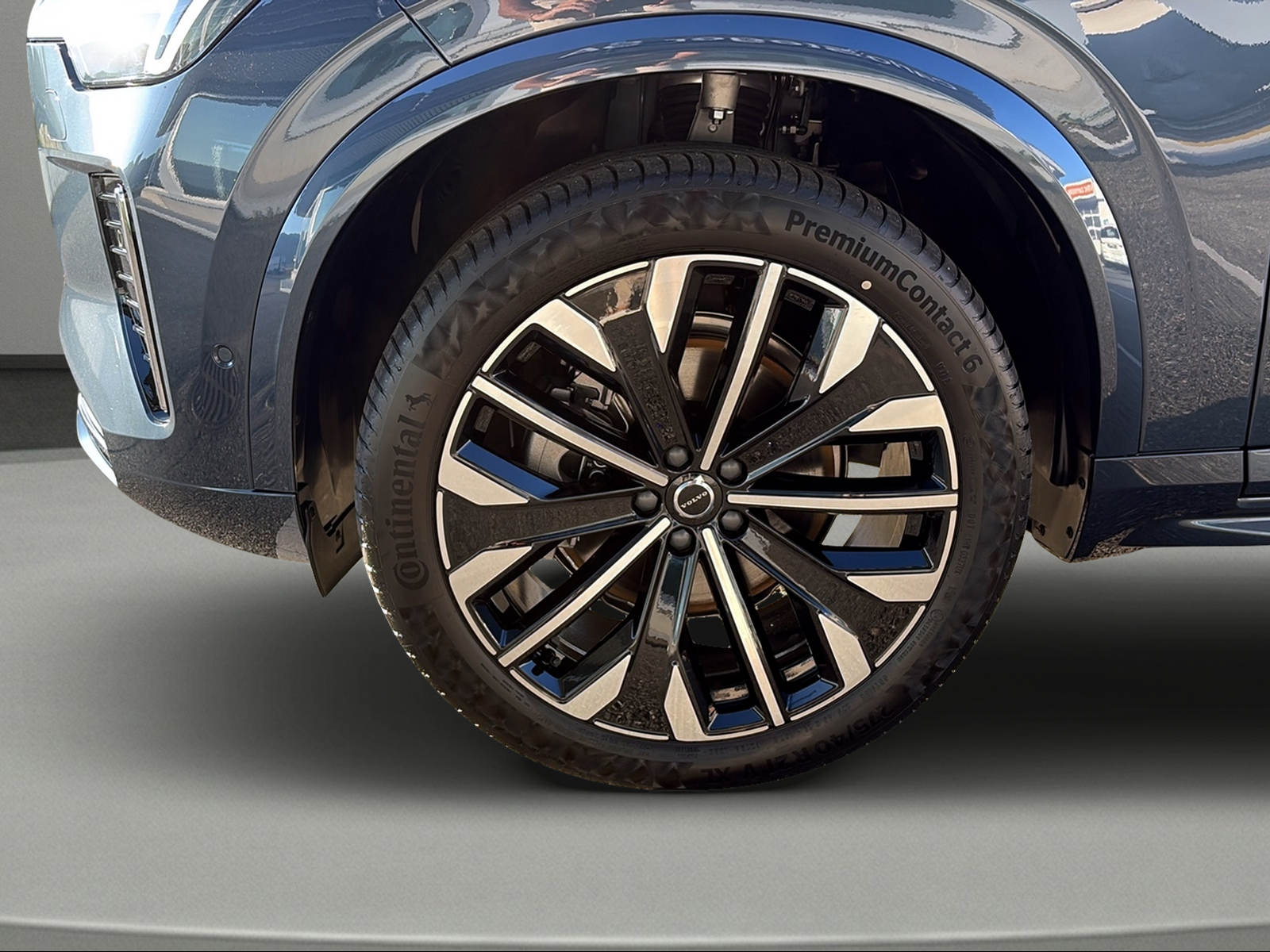 VOLVO XC90 B5 Benzin Mild Hybrid AWD Ultra Bright Geartronic-showroom-element-2