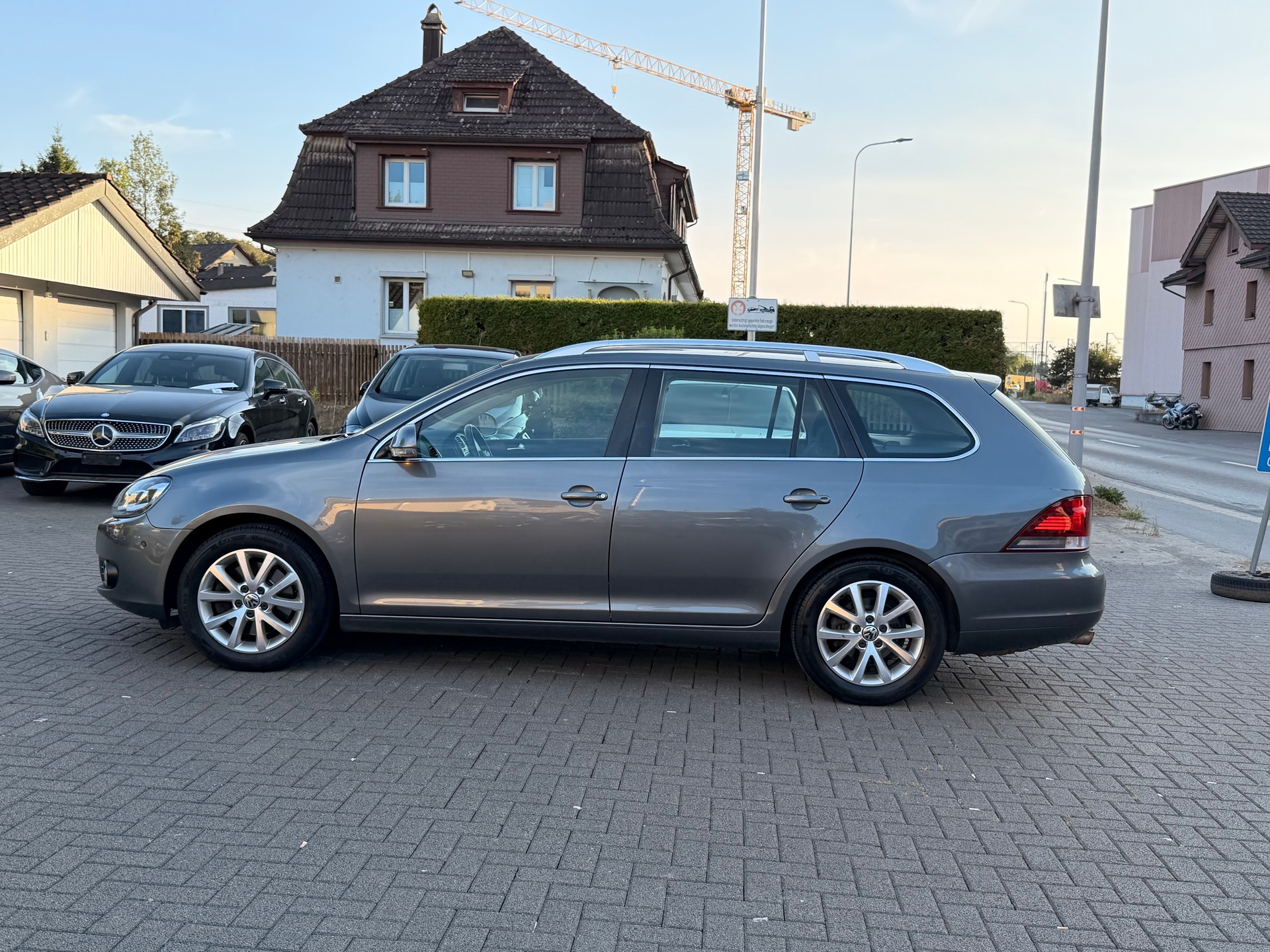 VW Golf Variant 1.4 TSI Team DSG-image-11
