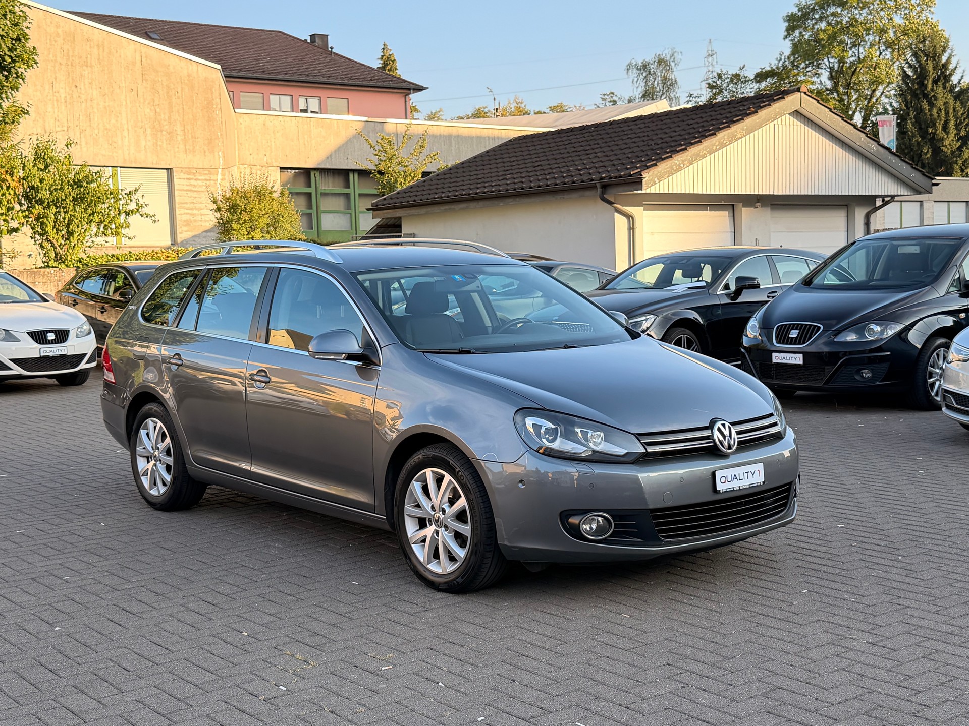 VW Golf Variant 1.4 TSI Team DSG-image-0