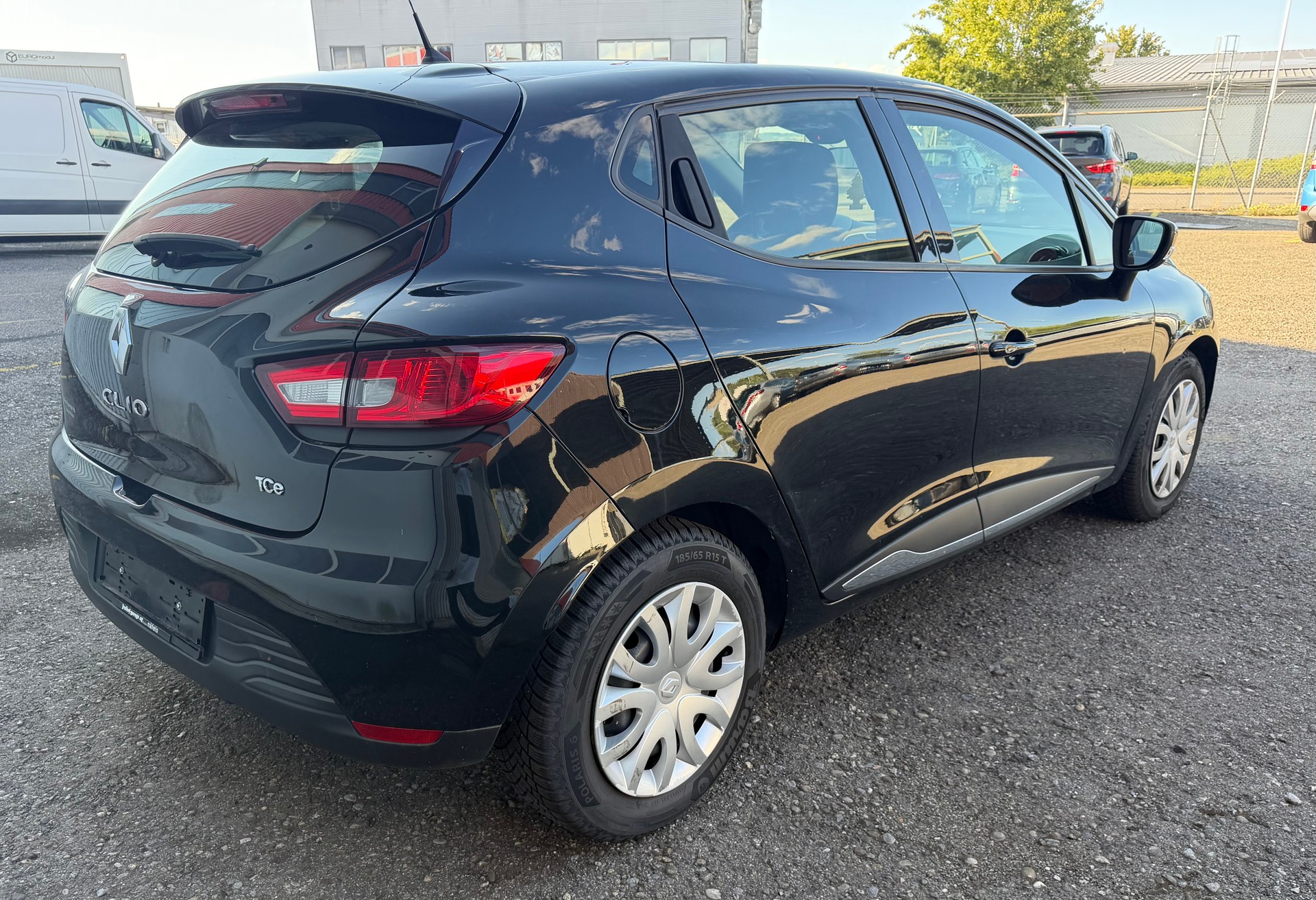RENAULT Clio 0.9 12V Expression-image-5