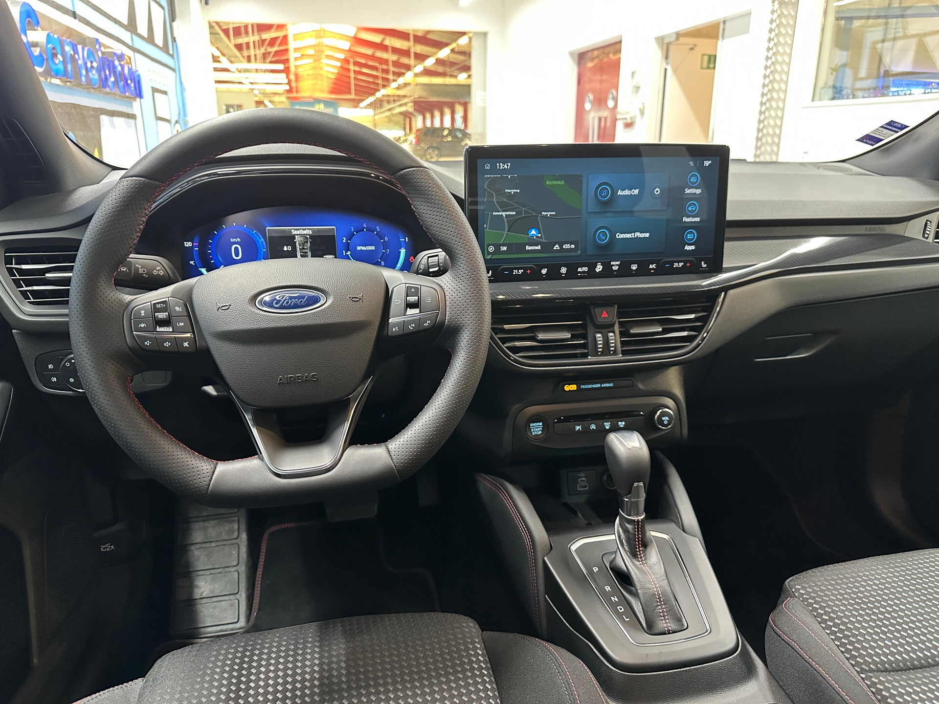 FORD Focus 1.0 MHEV ST-Line X Automat-image-9