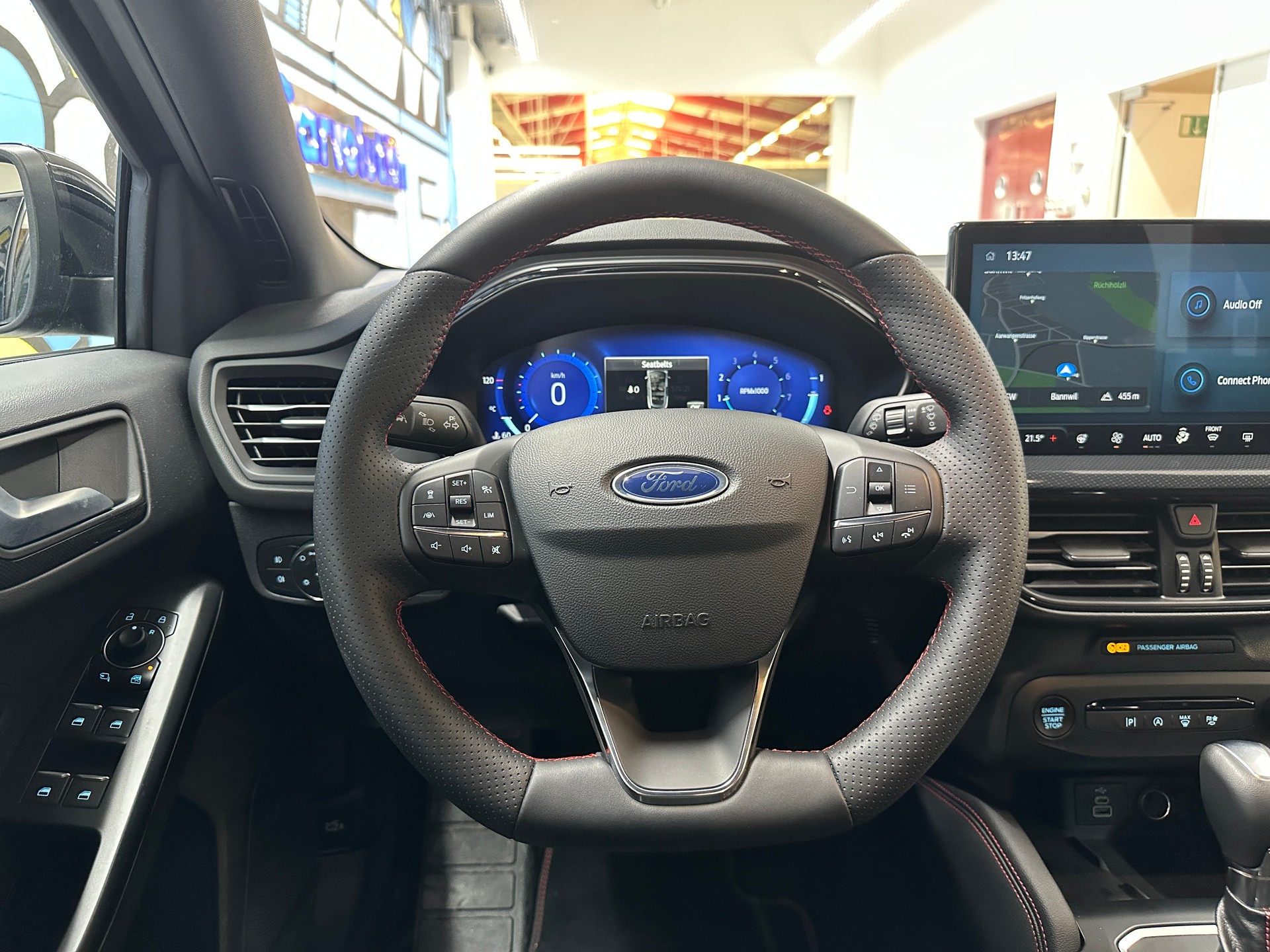FORD Focus 1.0 MHEV ST-Line X Automat-image-10