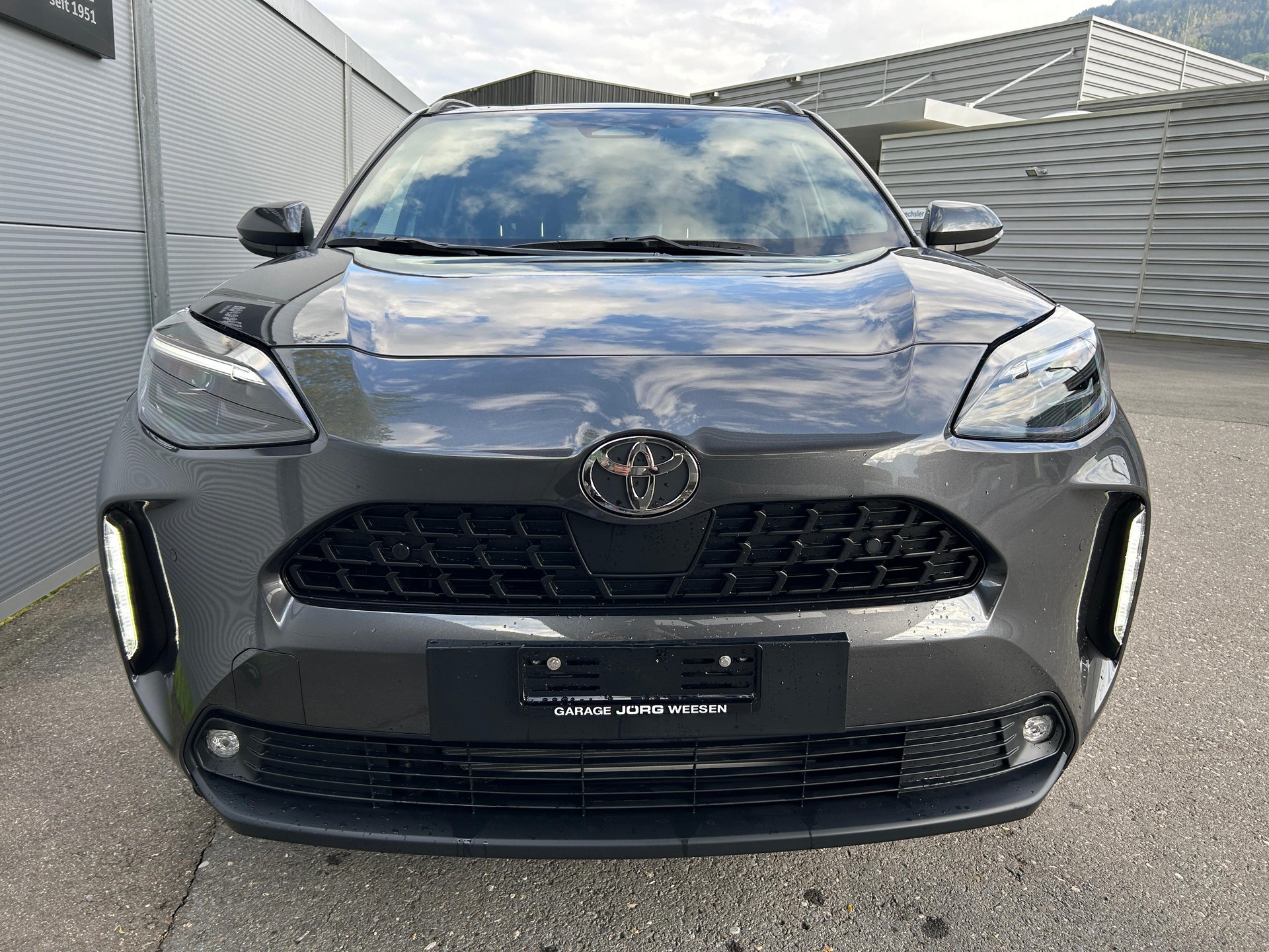 TOYOTA Yaris Cross 1.5 VVT-i HSD Comfort AWD-i-image-1