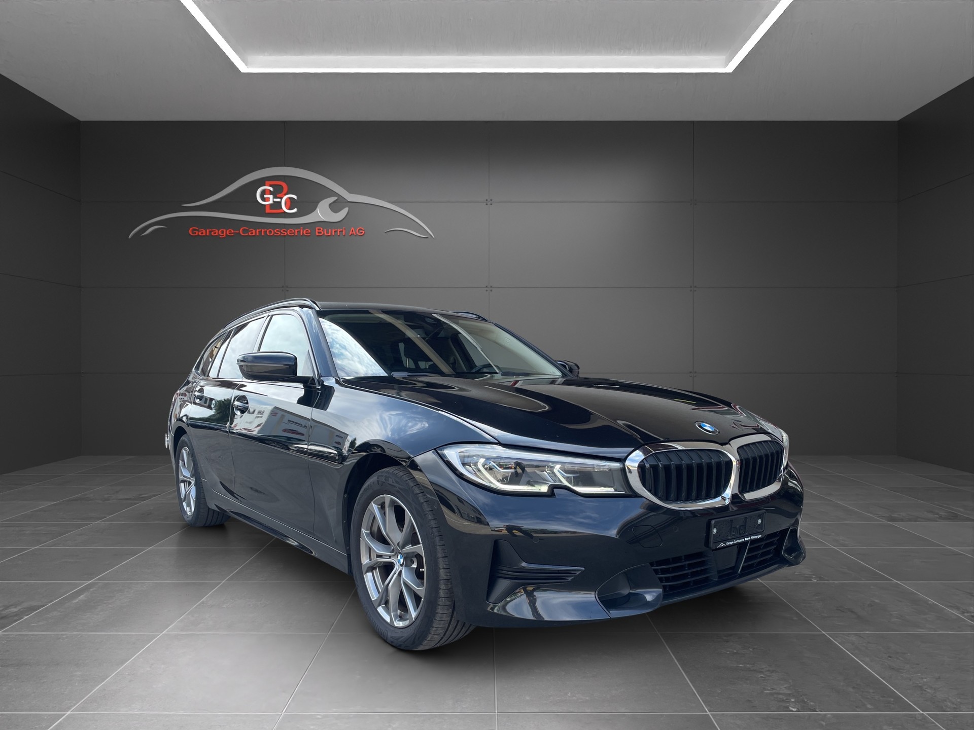 BMW 320d xDrive 48V Touring Sport Line Steptronic-image-2