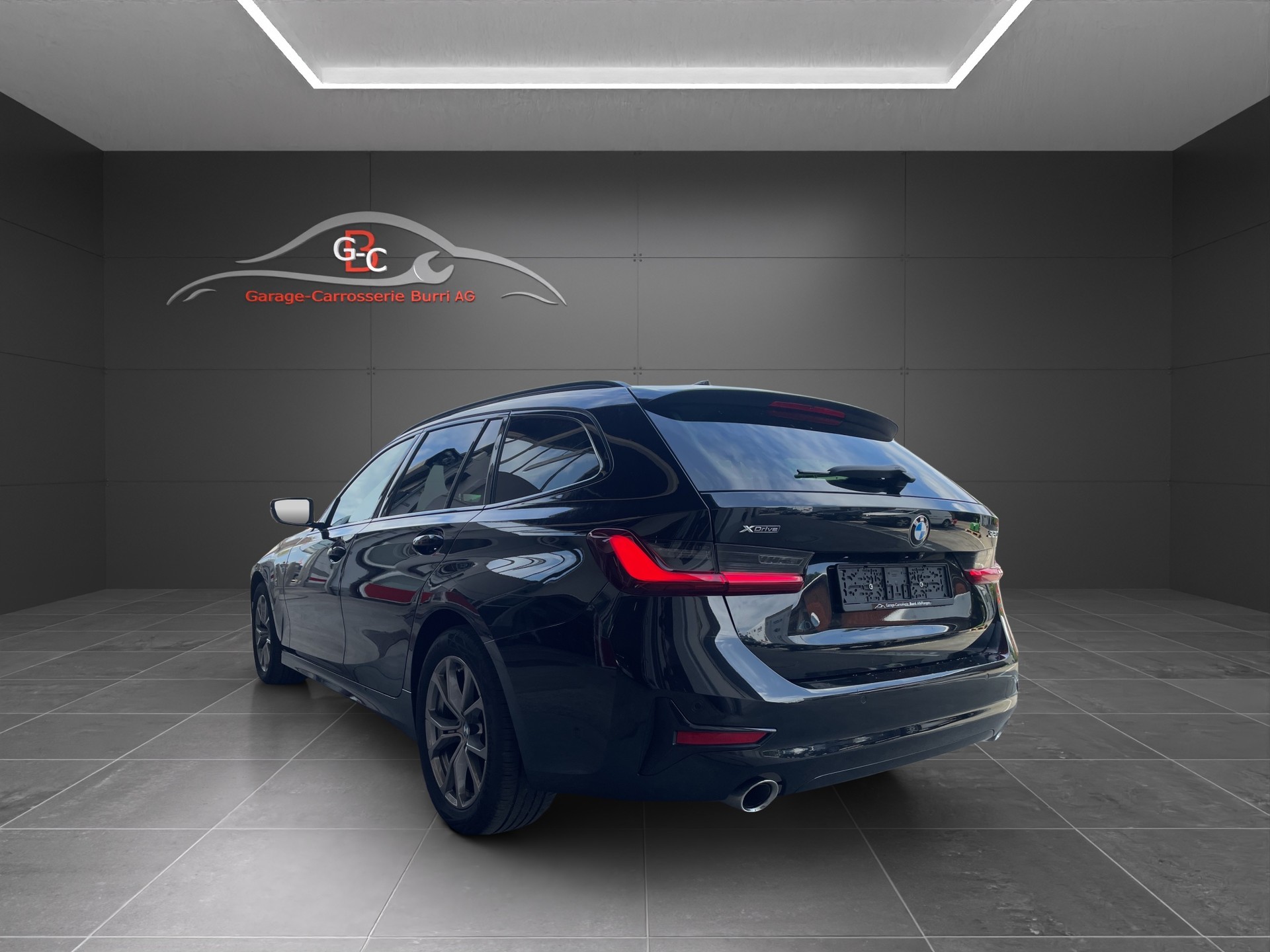 BMW 320d xDrive 48V Touring Sport Line Steptronic-image-5