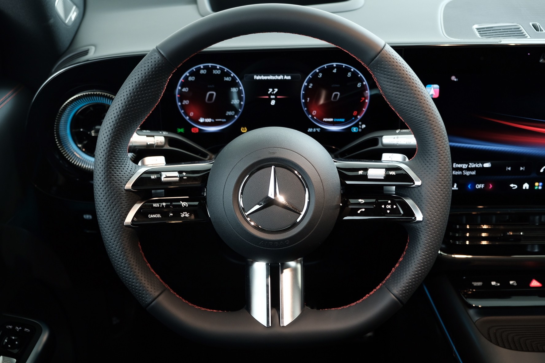 MERCEDES-BENZ GLB 220 4Matic 8G-Tronic-image-7