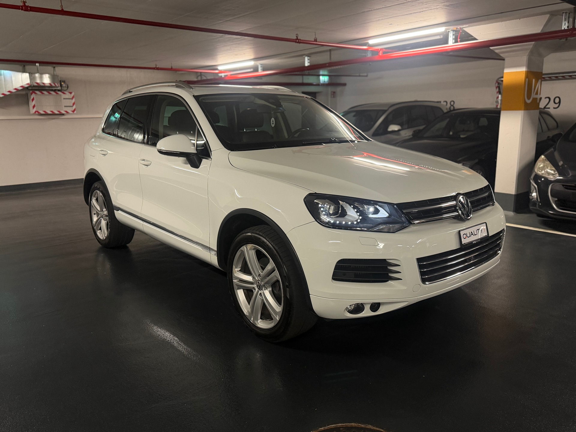 VW Touareg 3.0 TDI BlueMotion Technology Tiptronic-image-2
