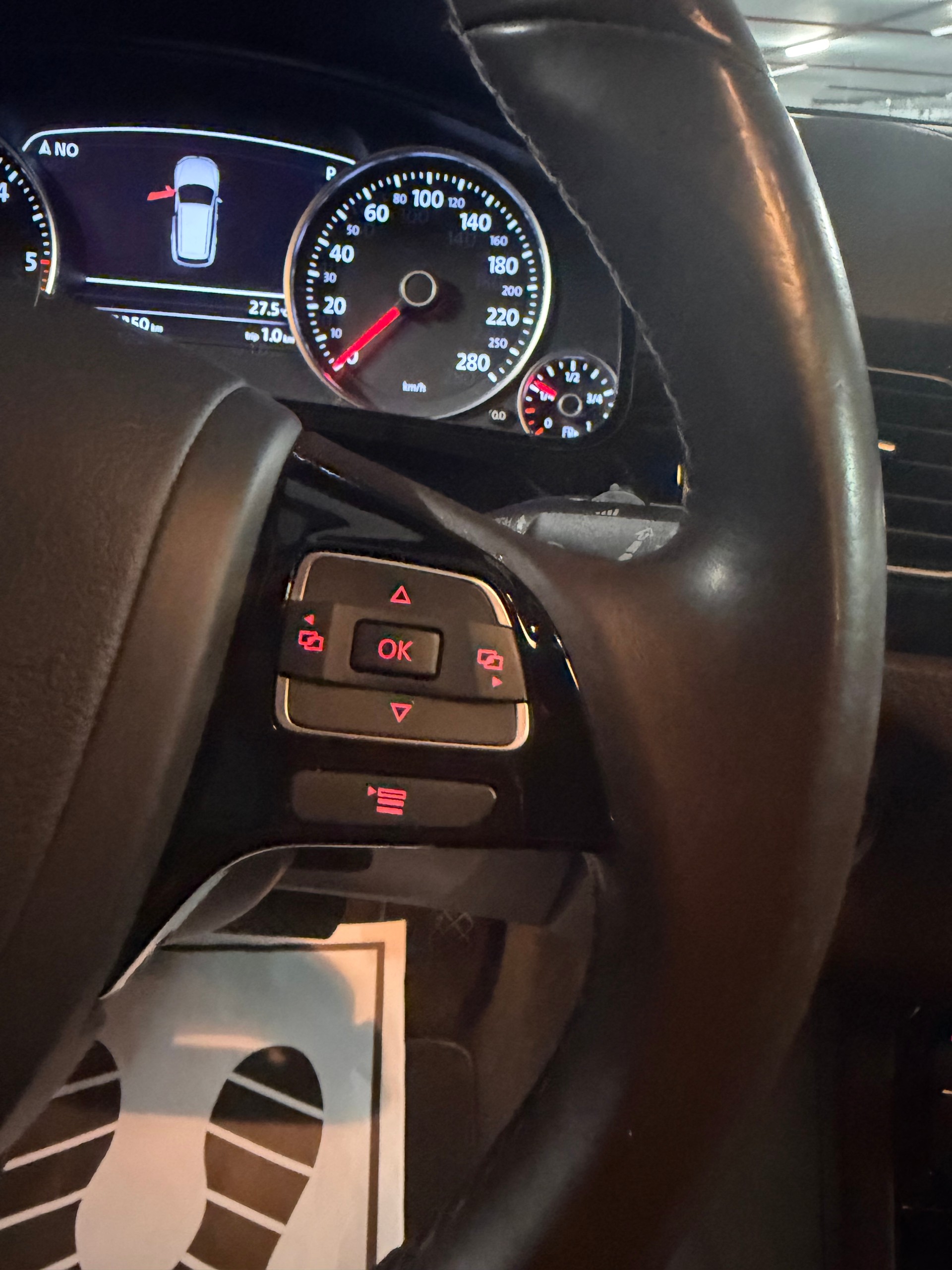 VW Touareg 3.0 TDI BlueMotion Technology Tiptronic-image-11