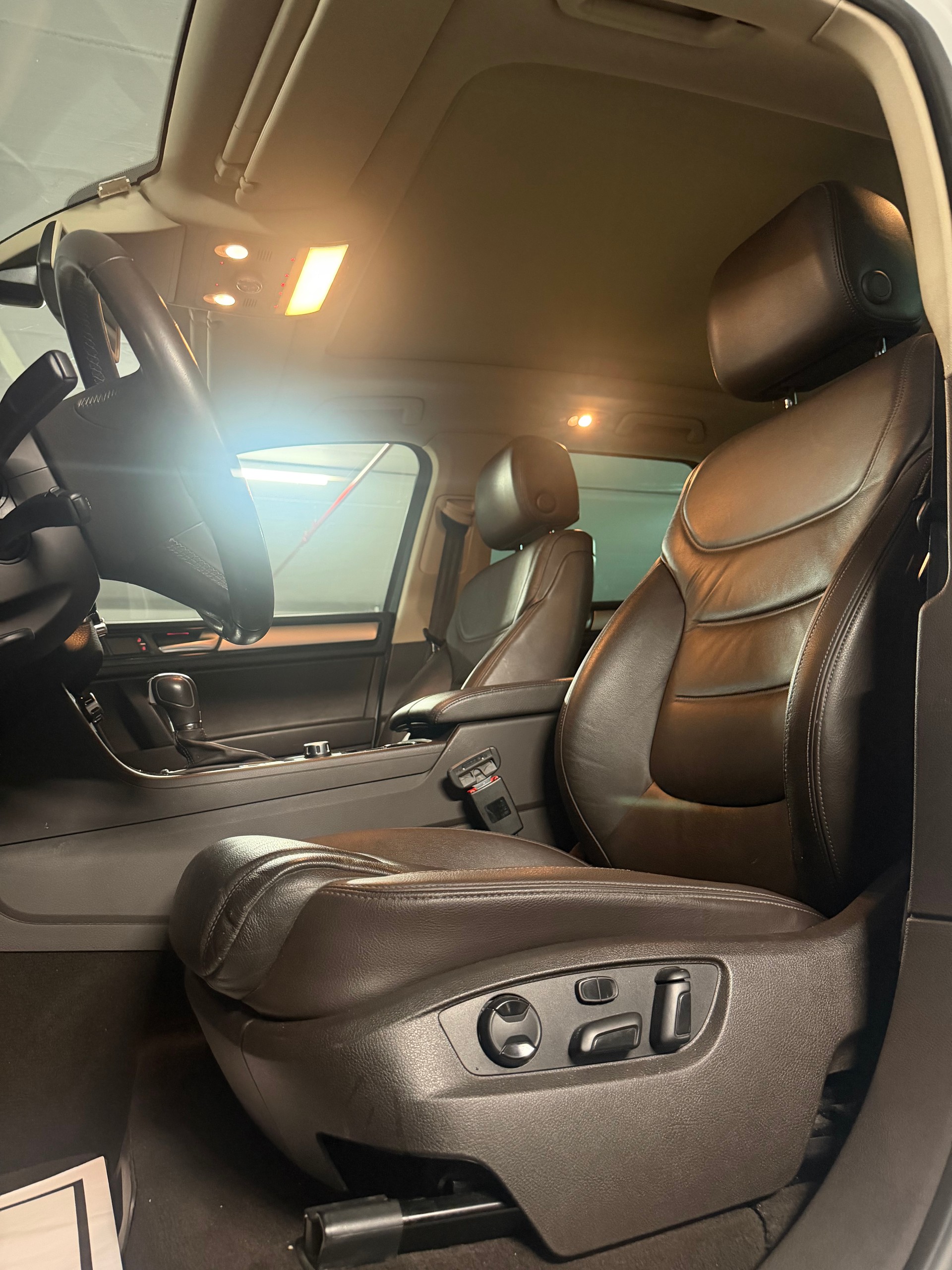 VW Touareg 3.0 TDI BlueMotion Technology Tiptronic-image-6