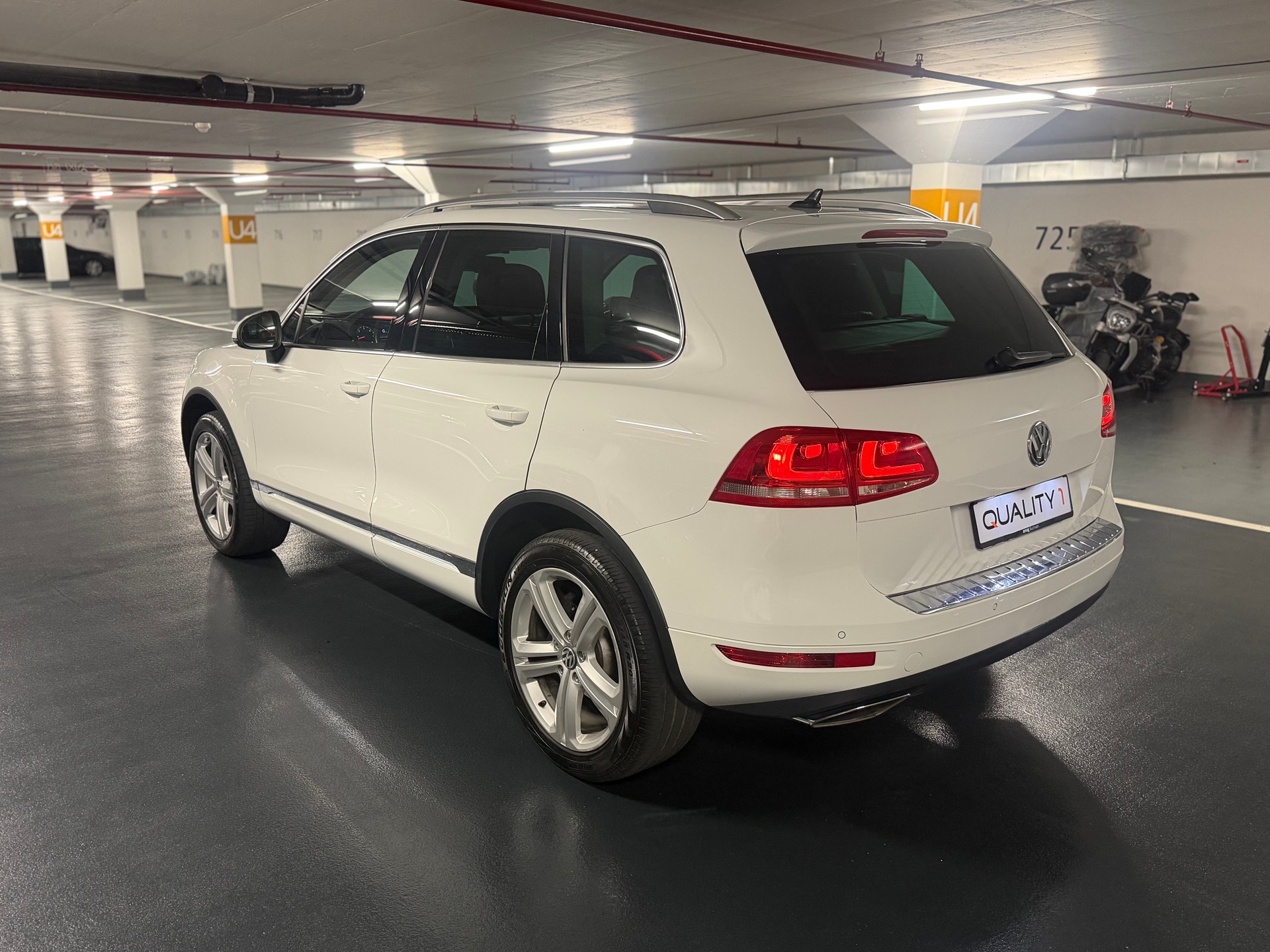 VW Touareg 3.0 TDI BlueMotion Technology Tiptronic-image-1