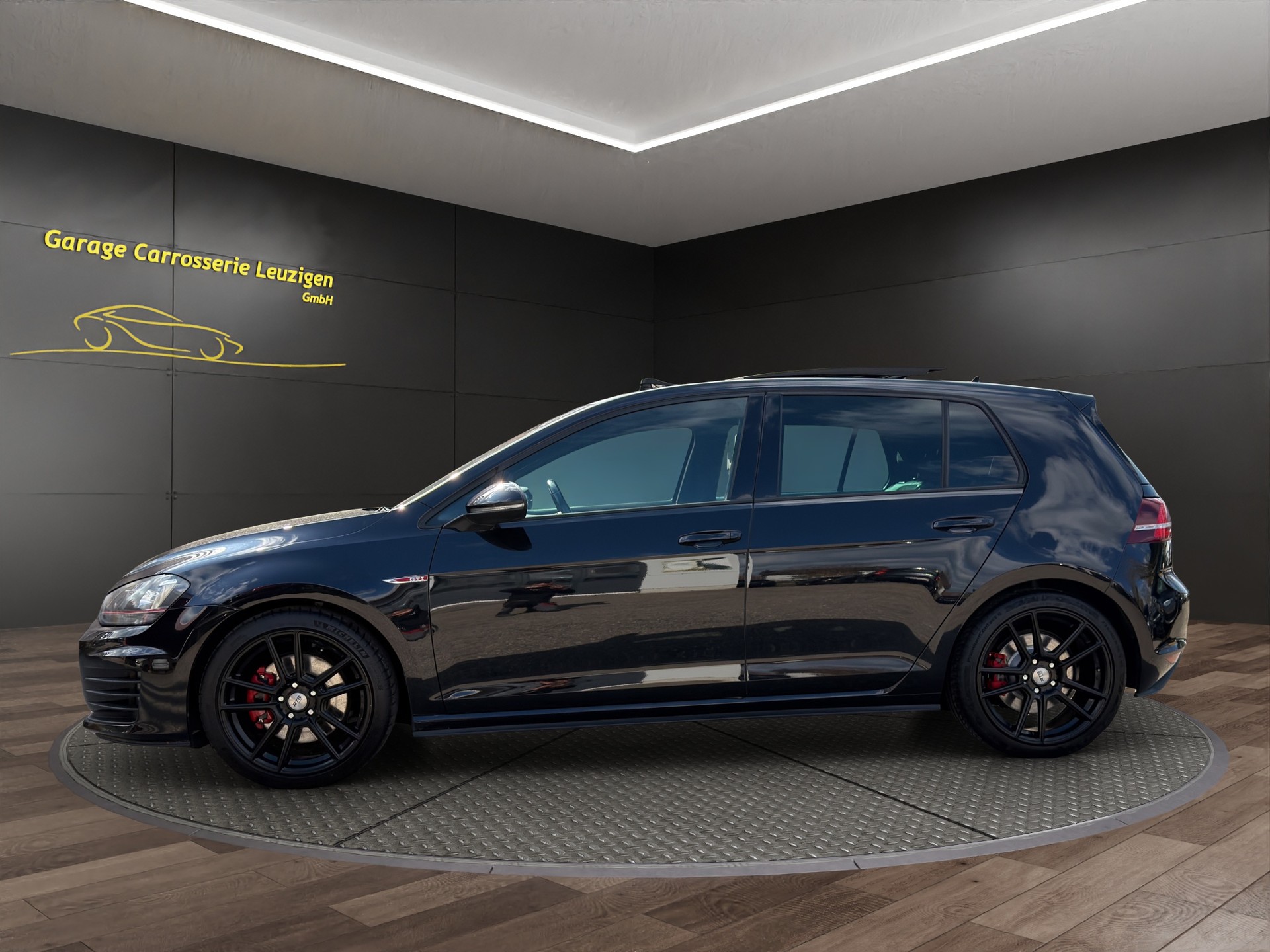 VW Golf 2.0 TSI GTI-image-7
