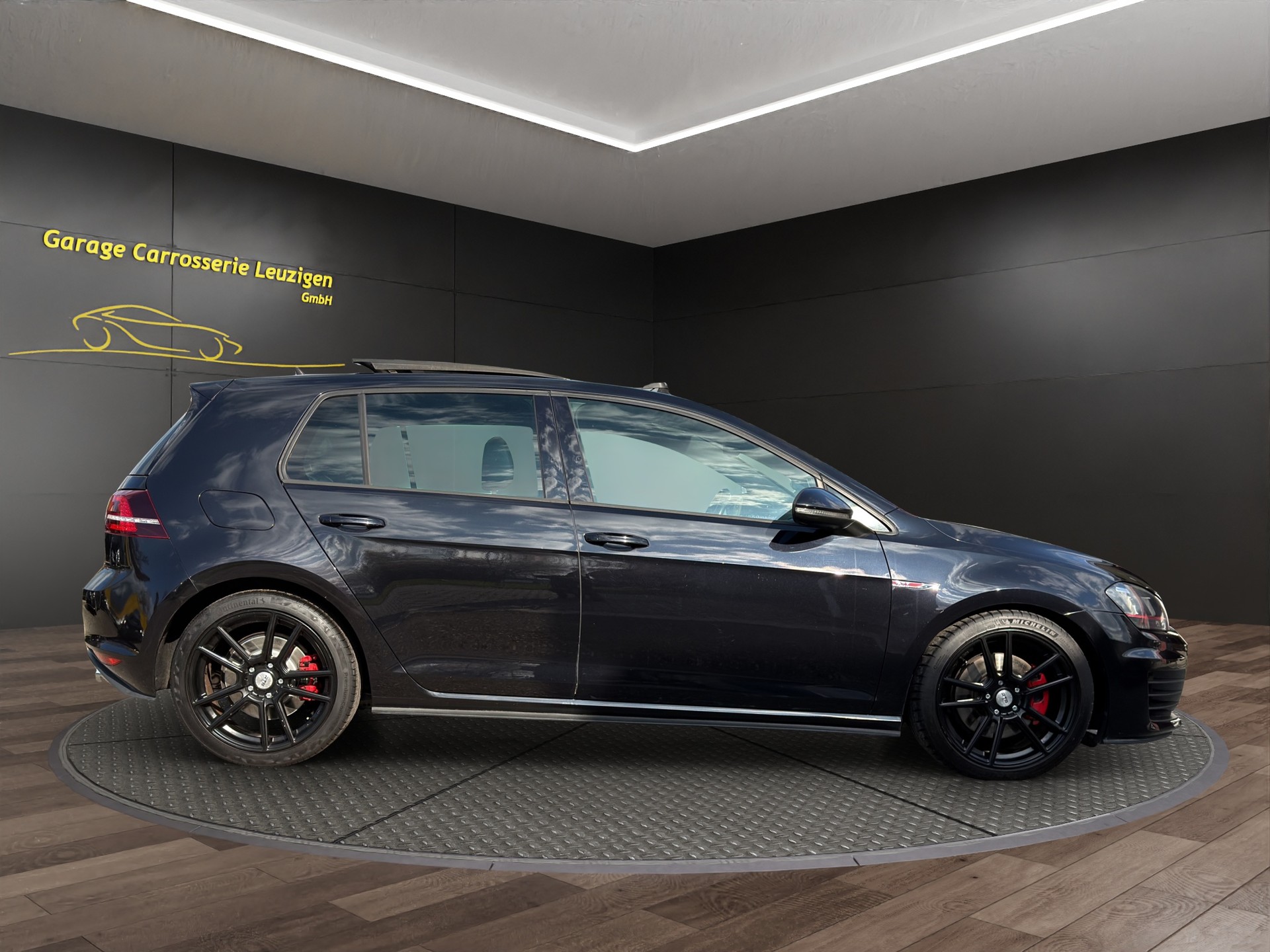VW Golf 2.0 TSI GTI-image-6