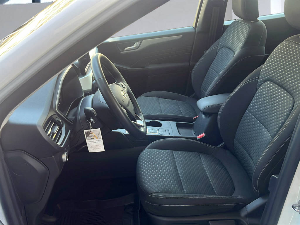 FORD Kuga 2.5 Hybrid Cool & Connect 4x4 mit Anhängerkupplung 1500kg-image-15