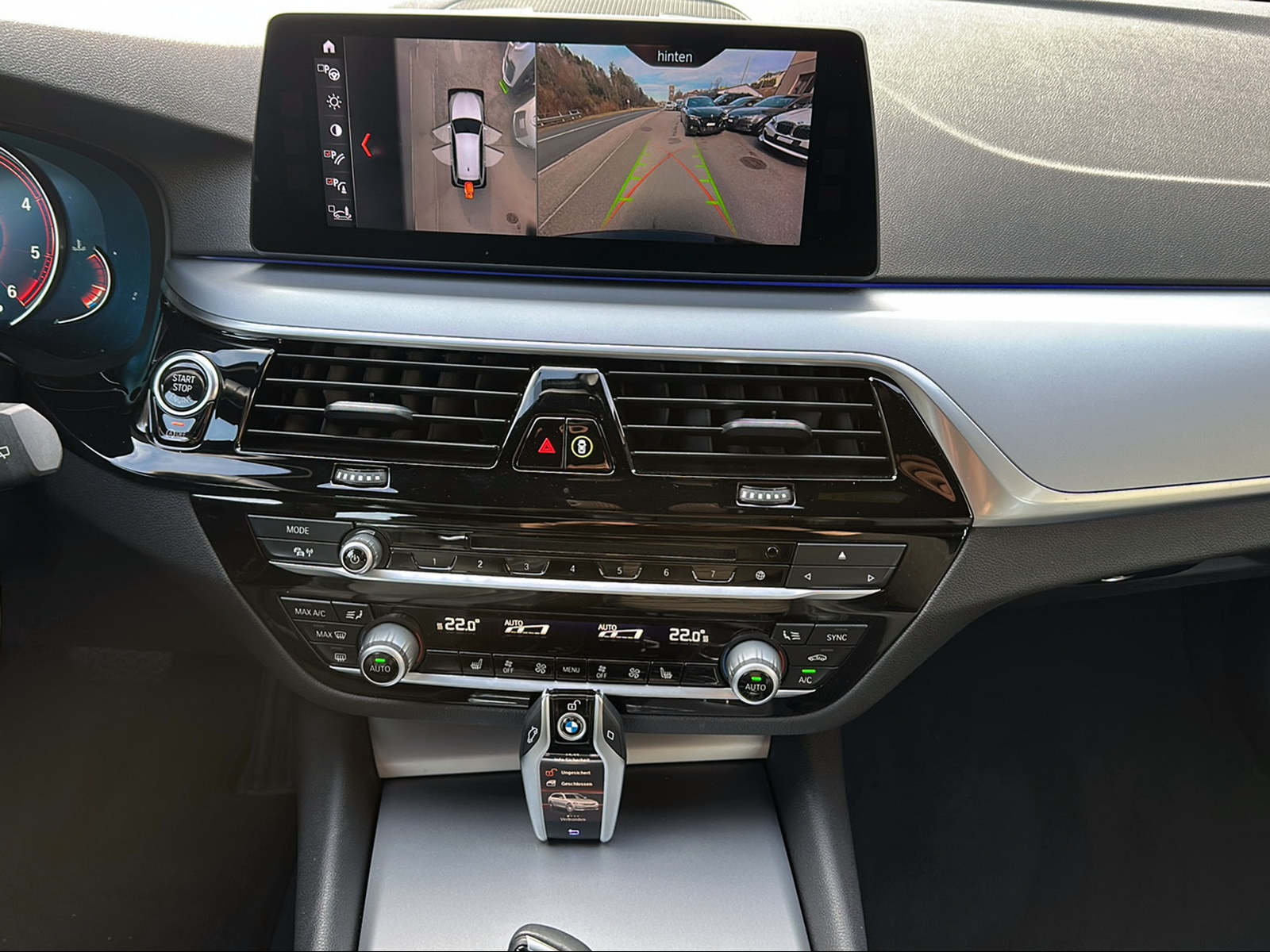 BMW 530d xDrive Touring Steptronic-image-11