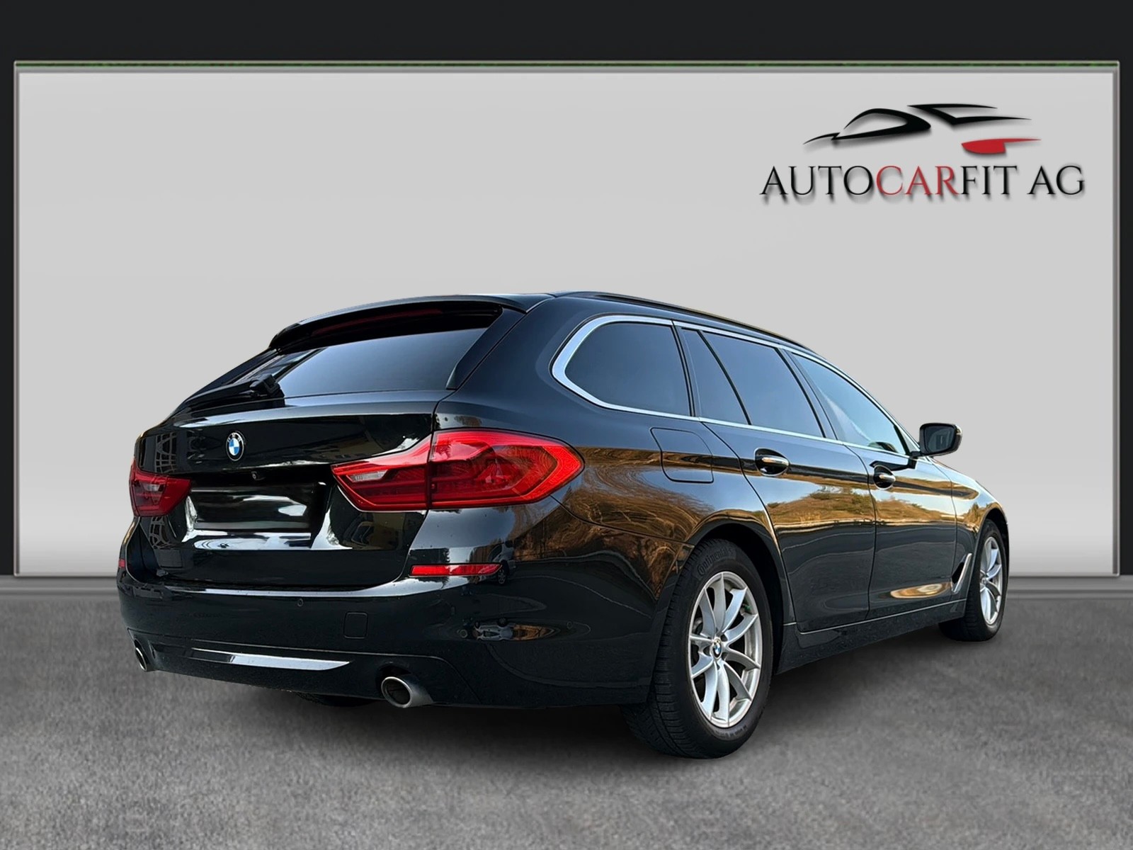 BMW 530d xDrive Touring Steptronic-image-5