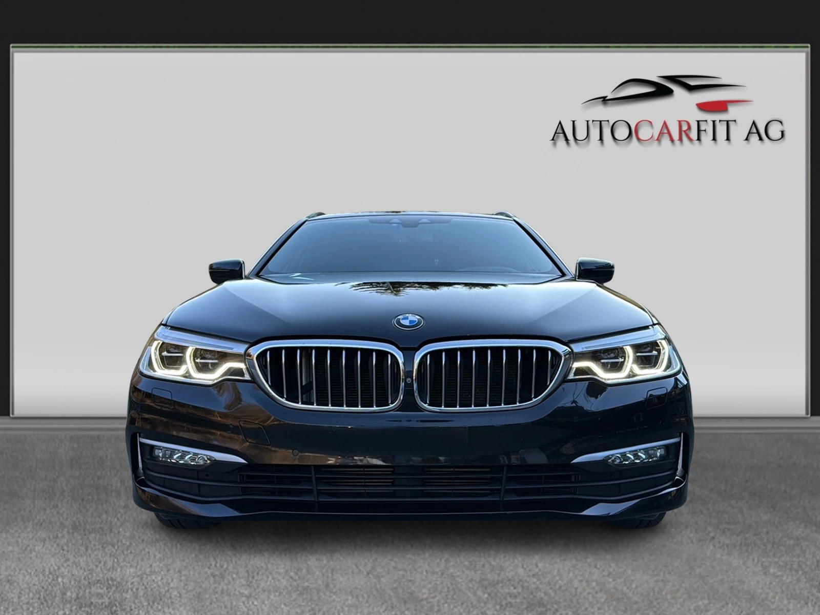 BMW 530d xDrive Touring Steptronic-image-1