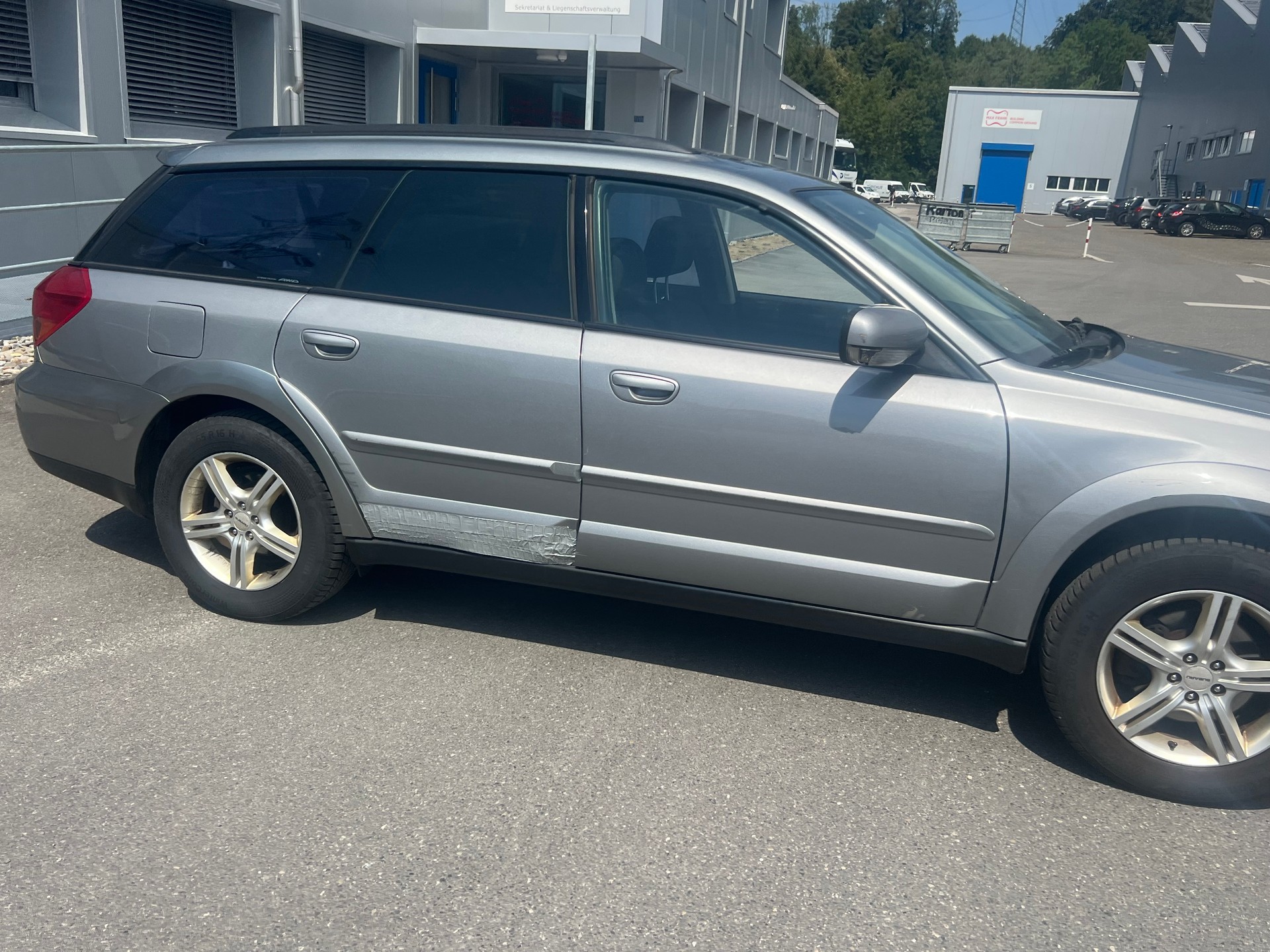 SUBARU Outback 2.5i AWD-image-4