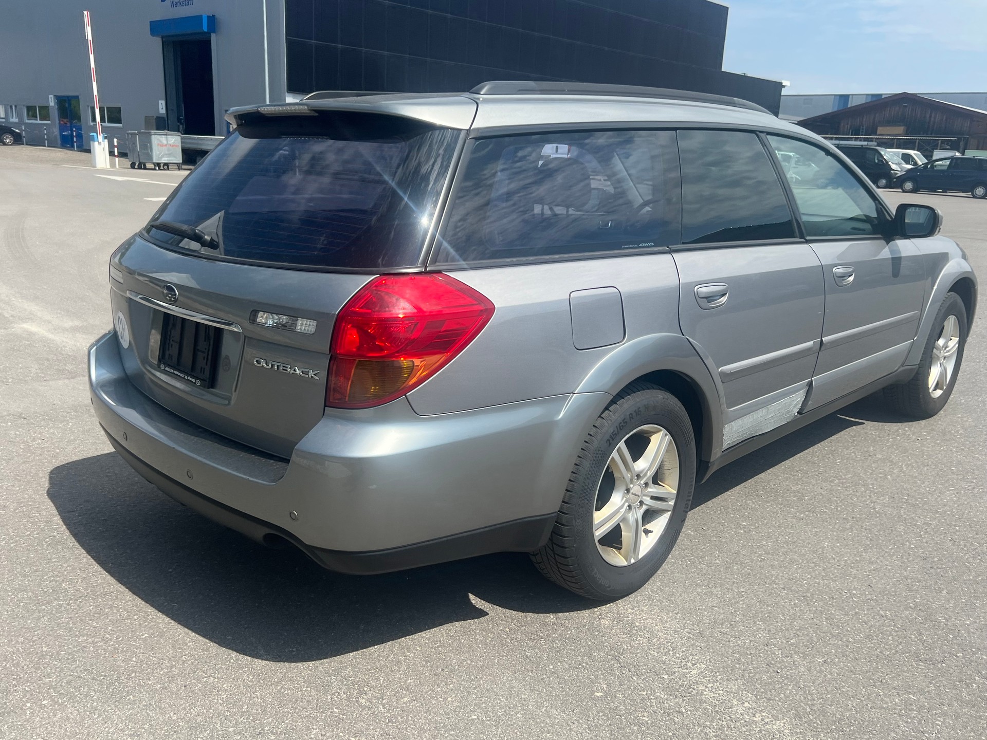 SUBARU Outback 2.5i AWD-image-3