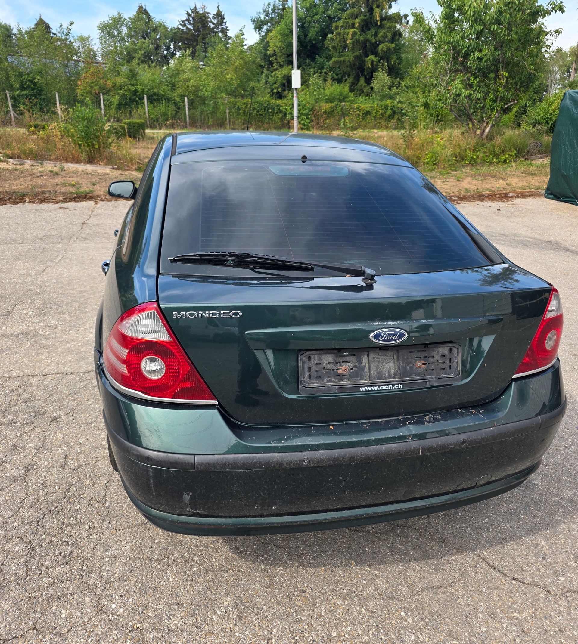 FORD Mondeo 2.0i 16V Ghia-image-14