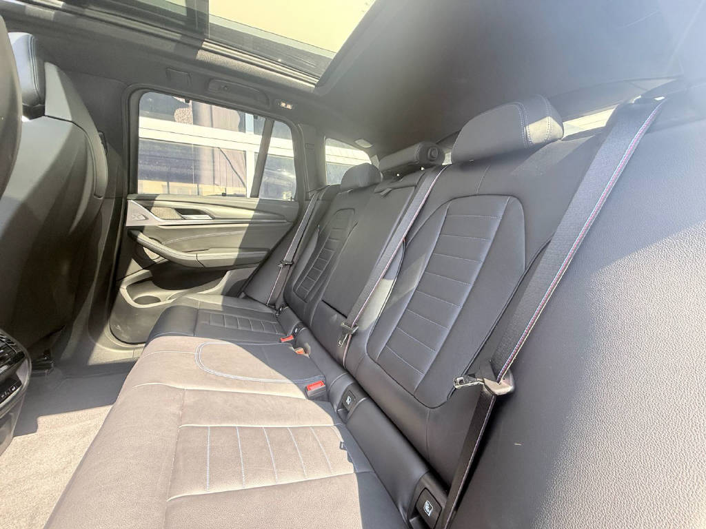 BMW X3 M40i Pack M - CH-image-8