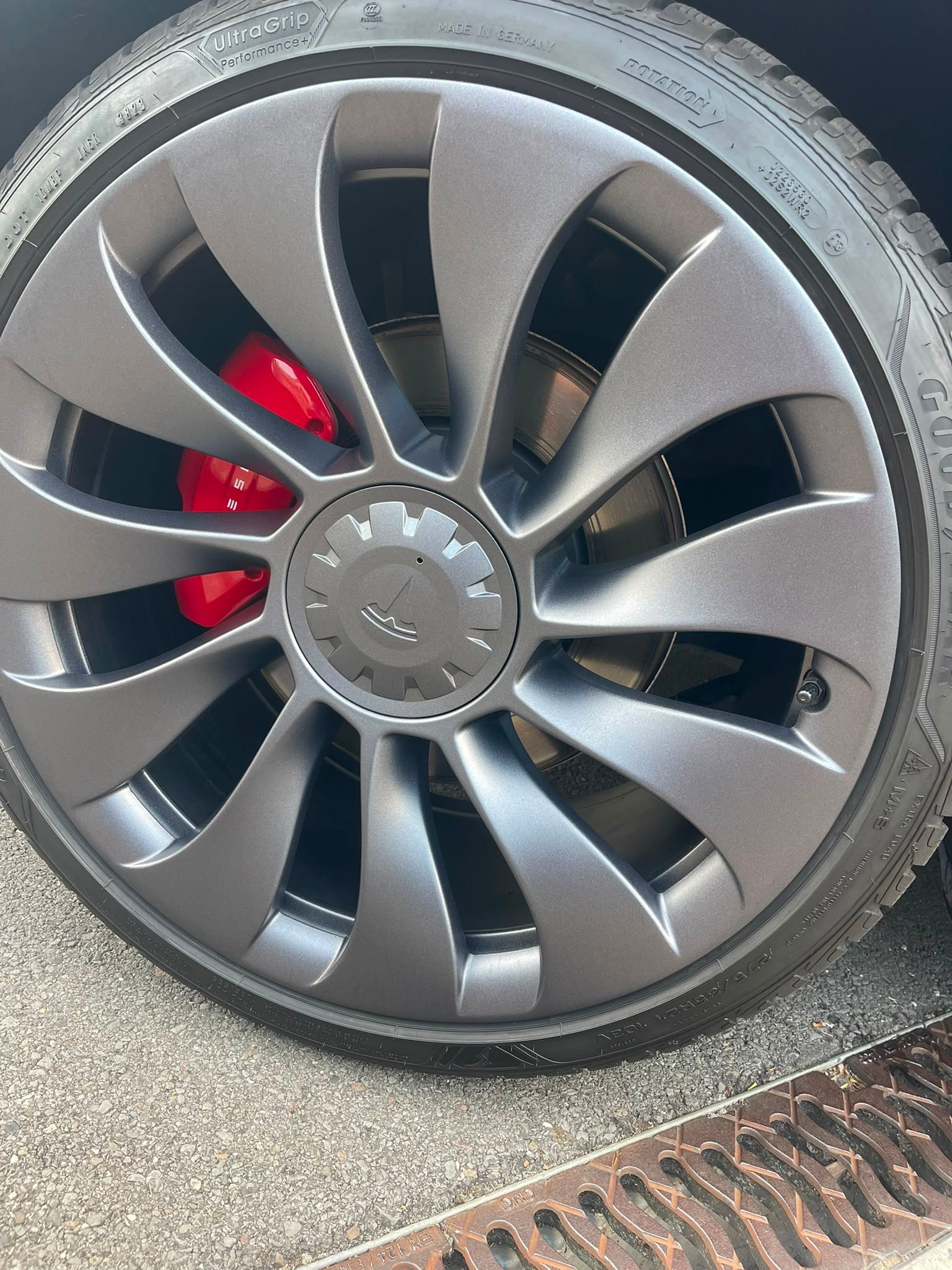 TESLA Model Y Performance-image-6