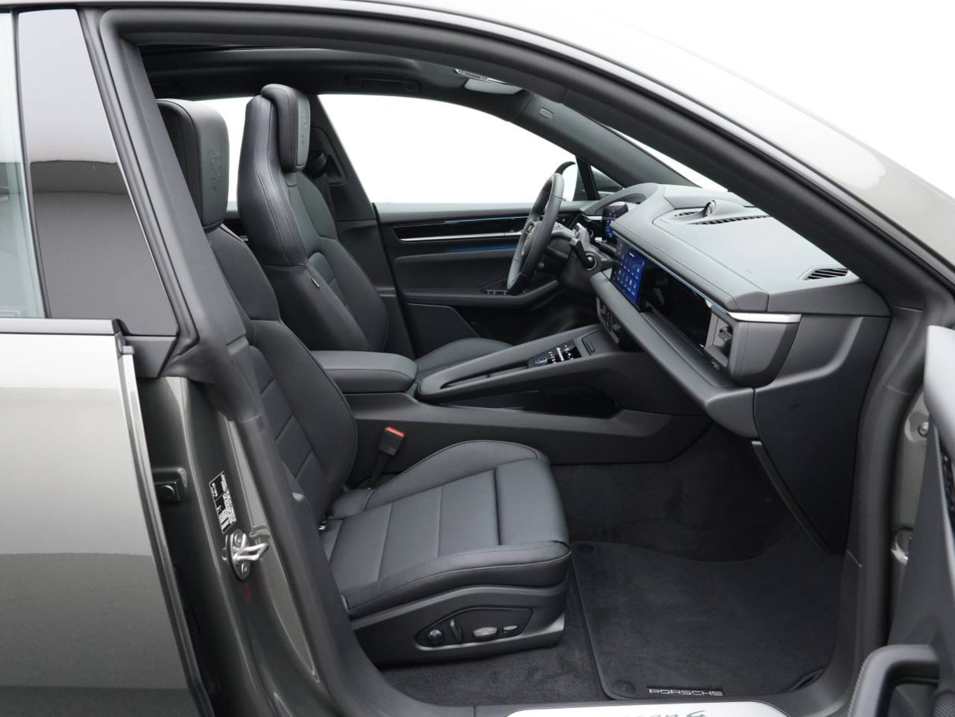 PORSCHE Macan 4-image-25
