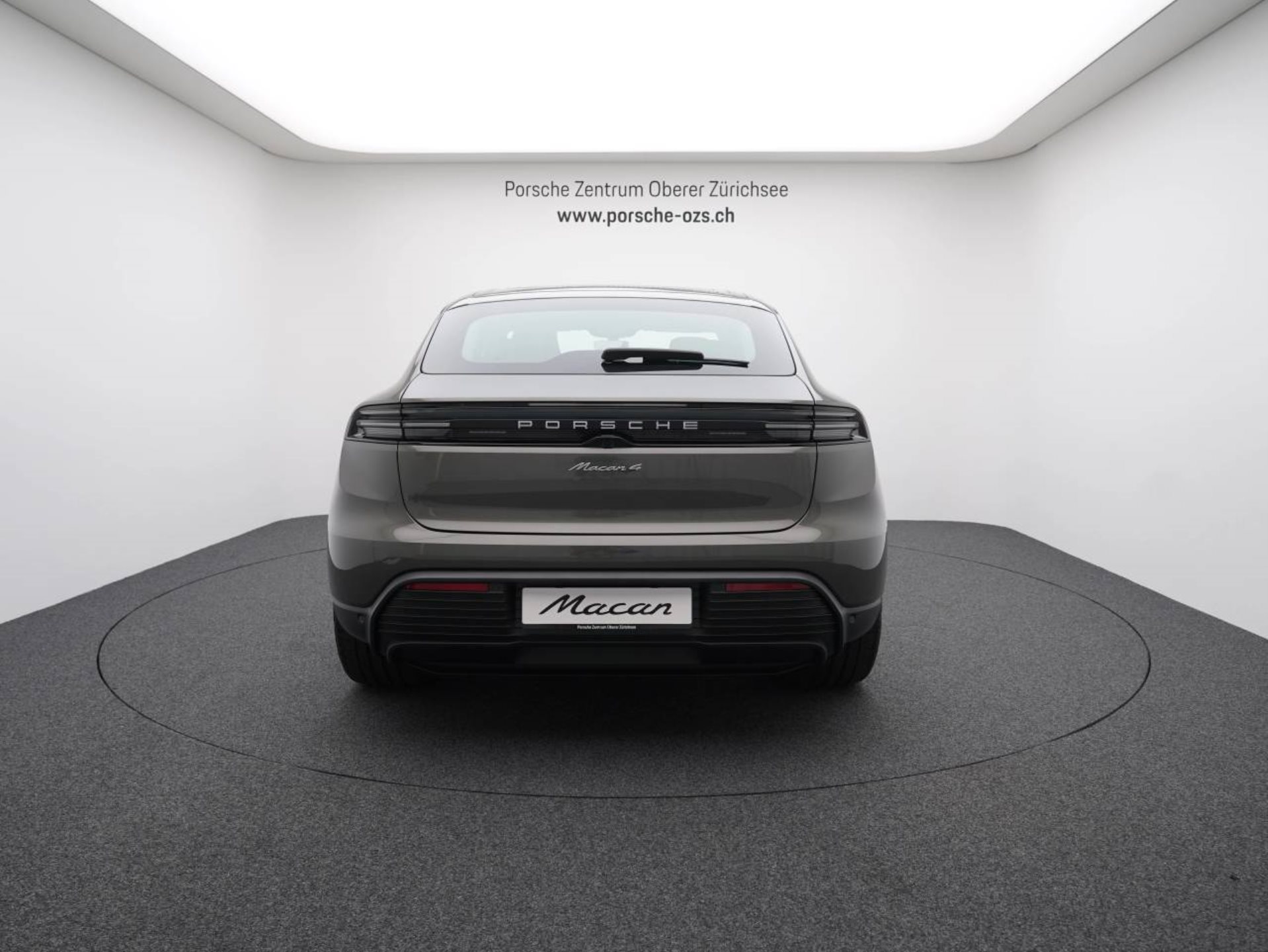 PORSCHE Macan 4-image-5