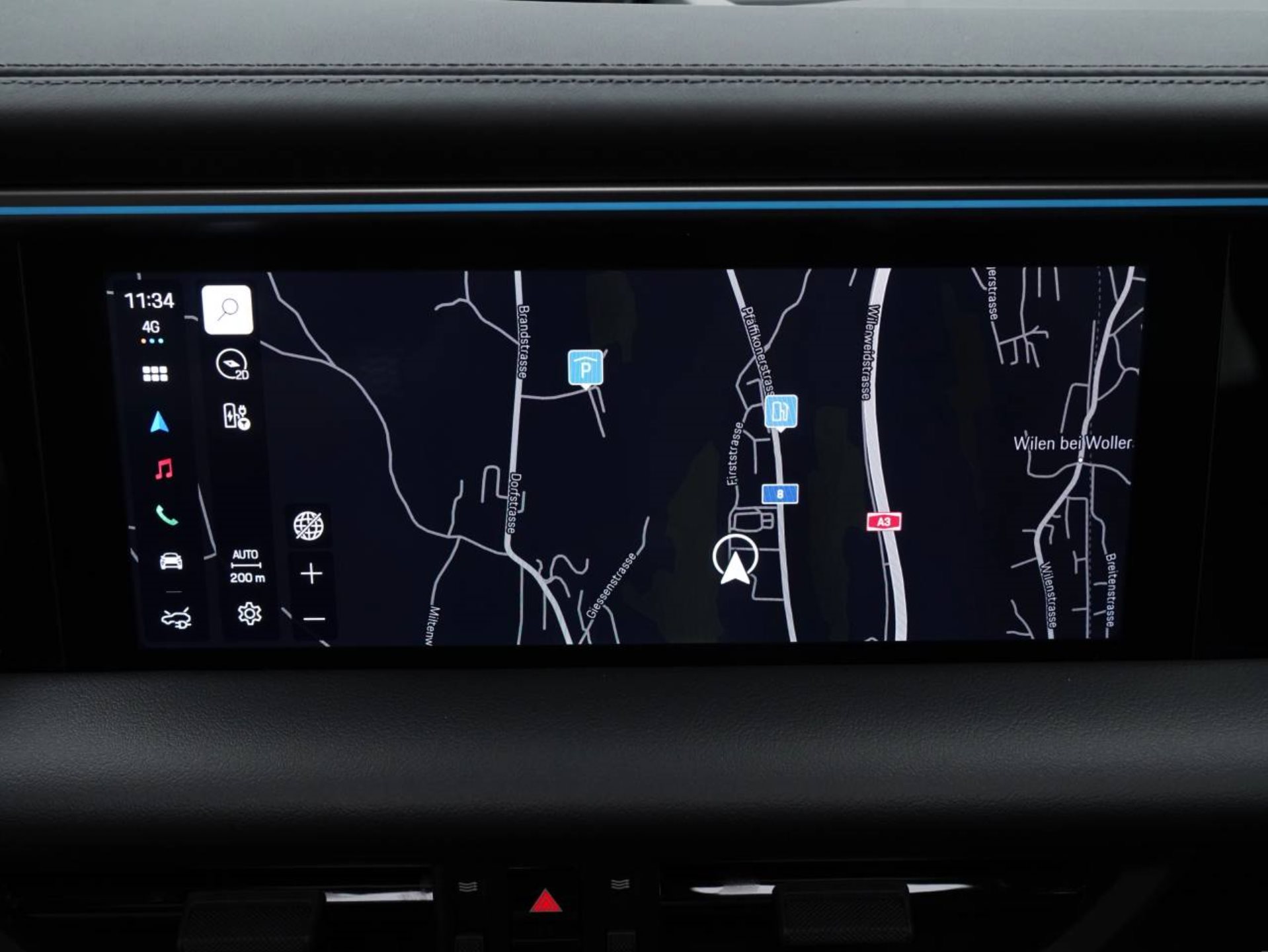 PORSCHE Macan 4-image-18