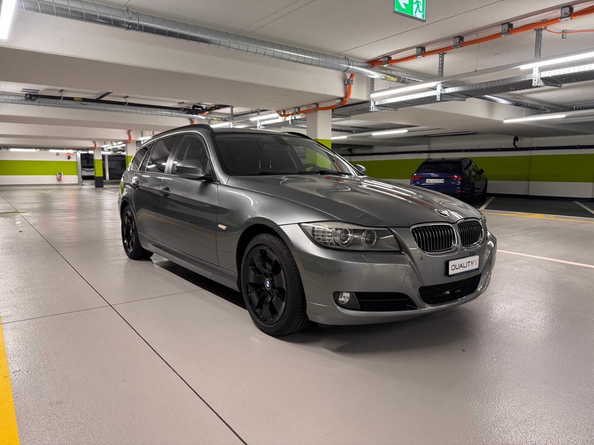 BMW 325i xDrive Touring Steptronic-image-2