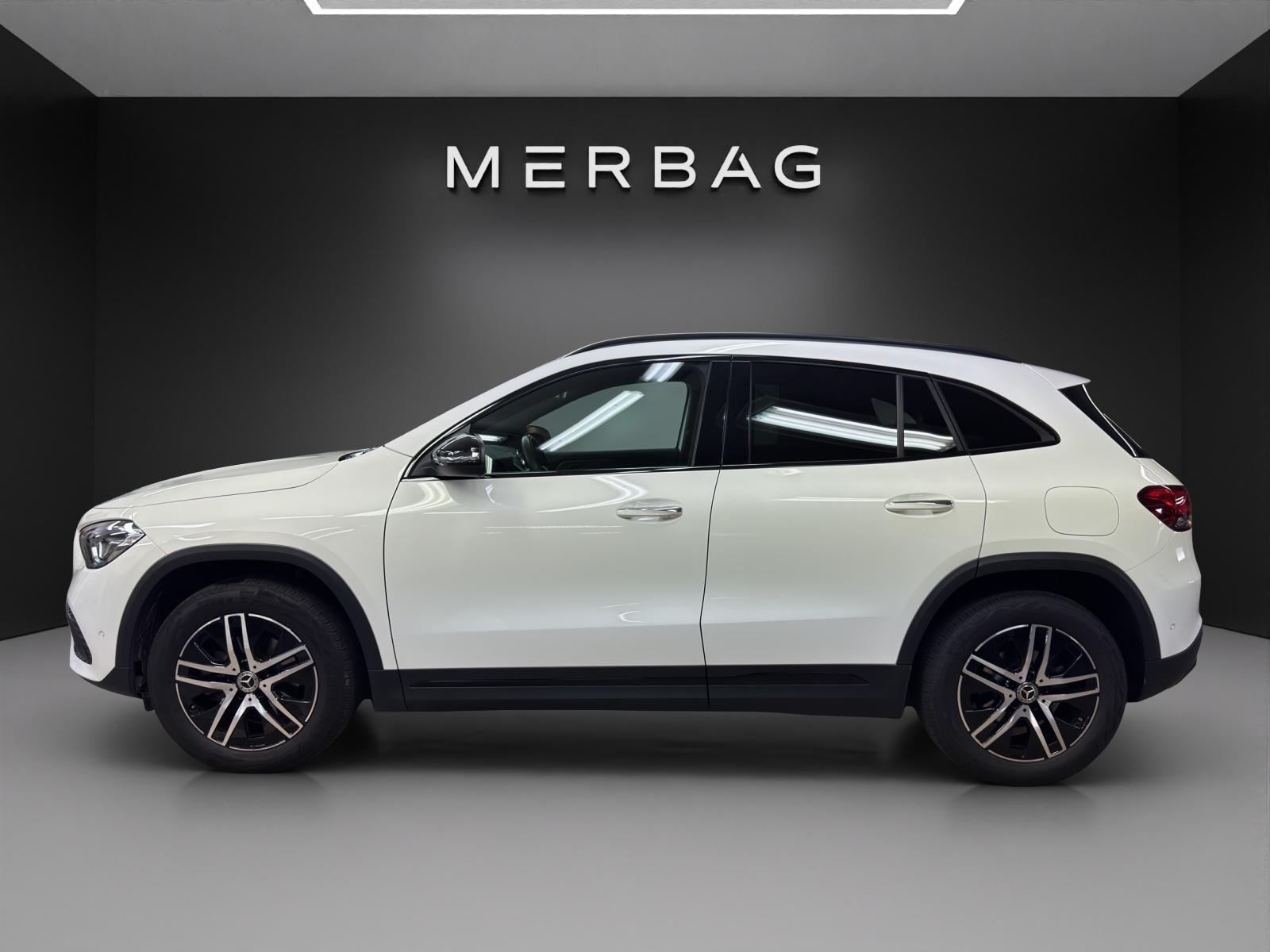 MERCEDES-BENZ GLA 200 4MProgressive 8G-image-1