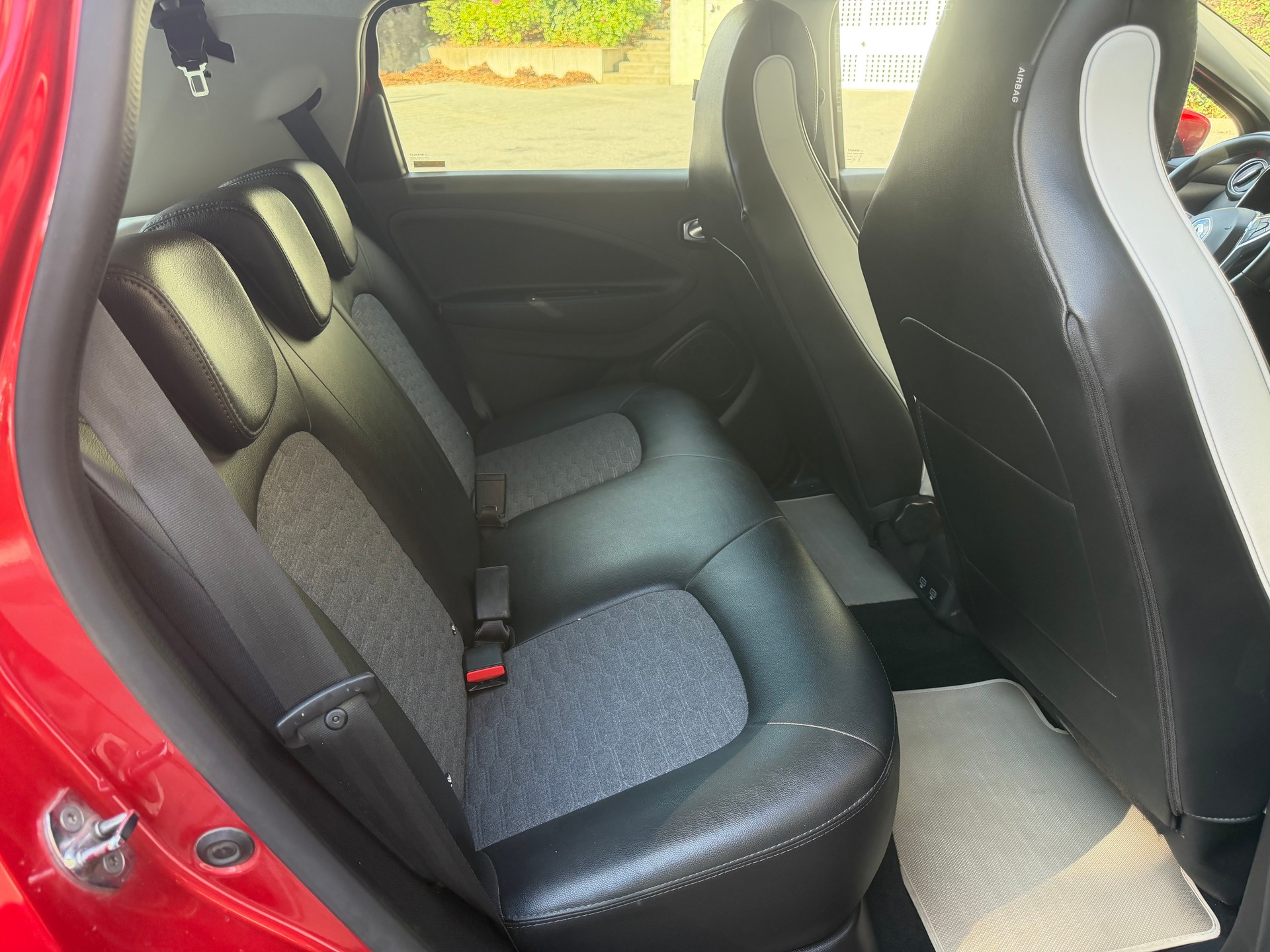 RENAULT Zoe Riviera R135 (incl. Batterie)-image-9