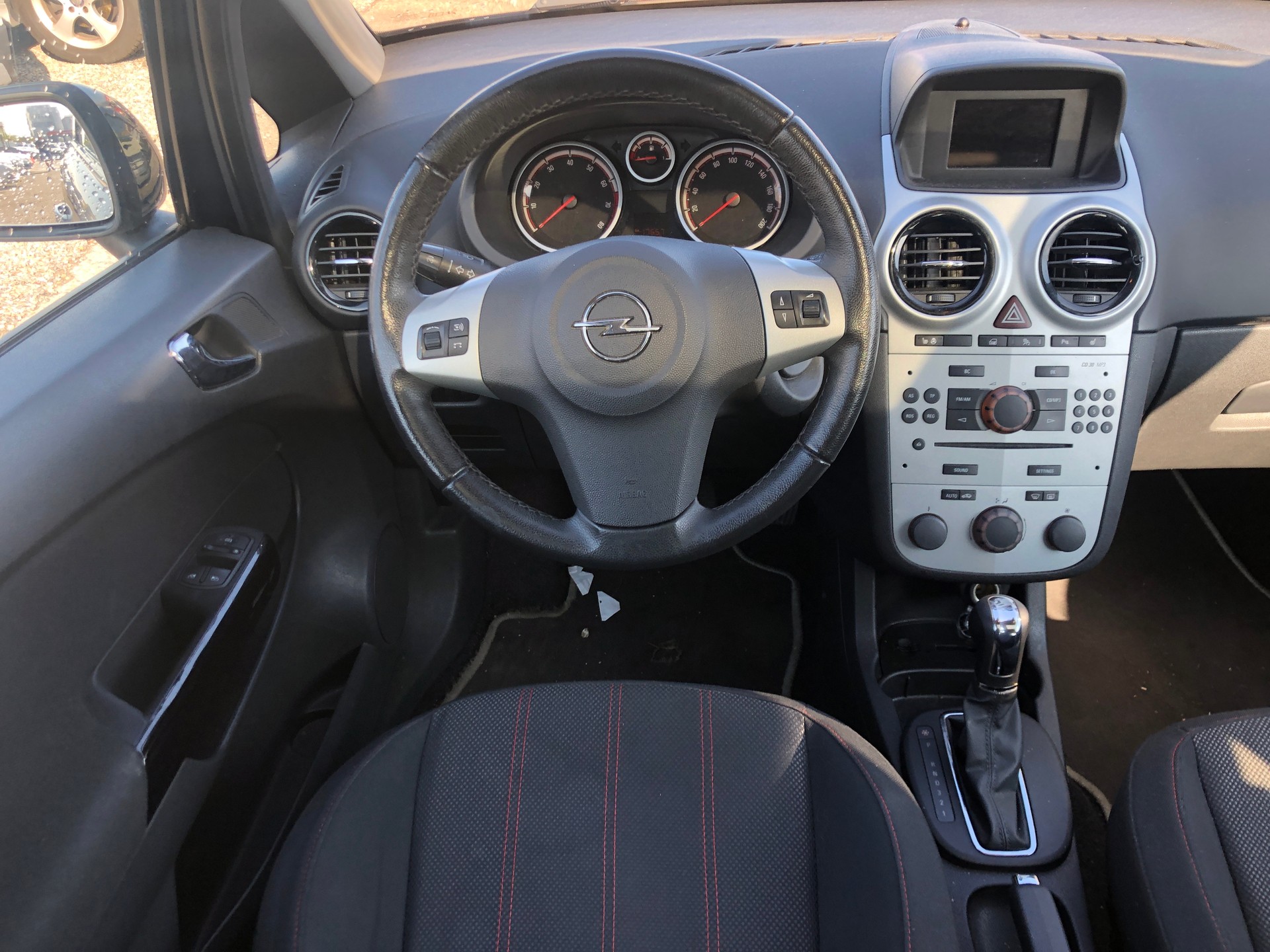 OPEL Corsa 1.4 TP Sport Automatic-image-7