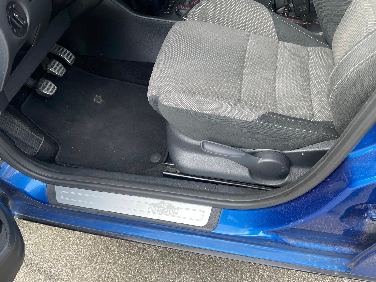 SKODA Fabia 1.2 TSI Monte Carlo-image-9