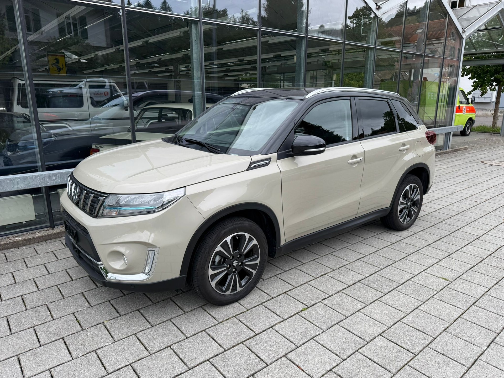 SUZUKI Vitara 1.5 Hybrid Edition 35 4x4 AGS-image-1