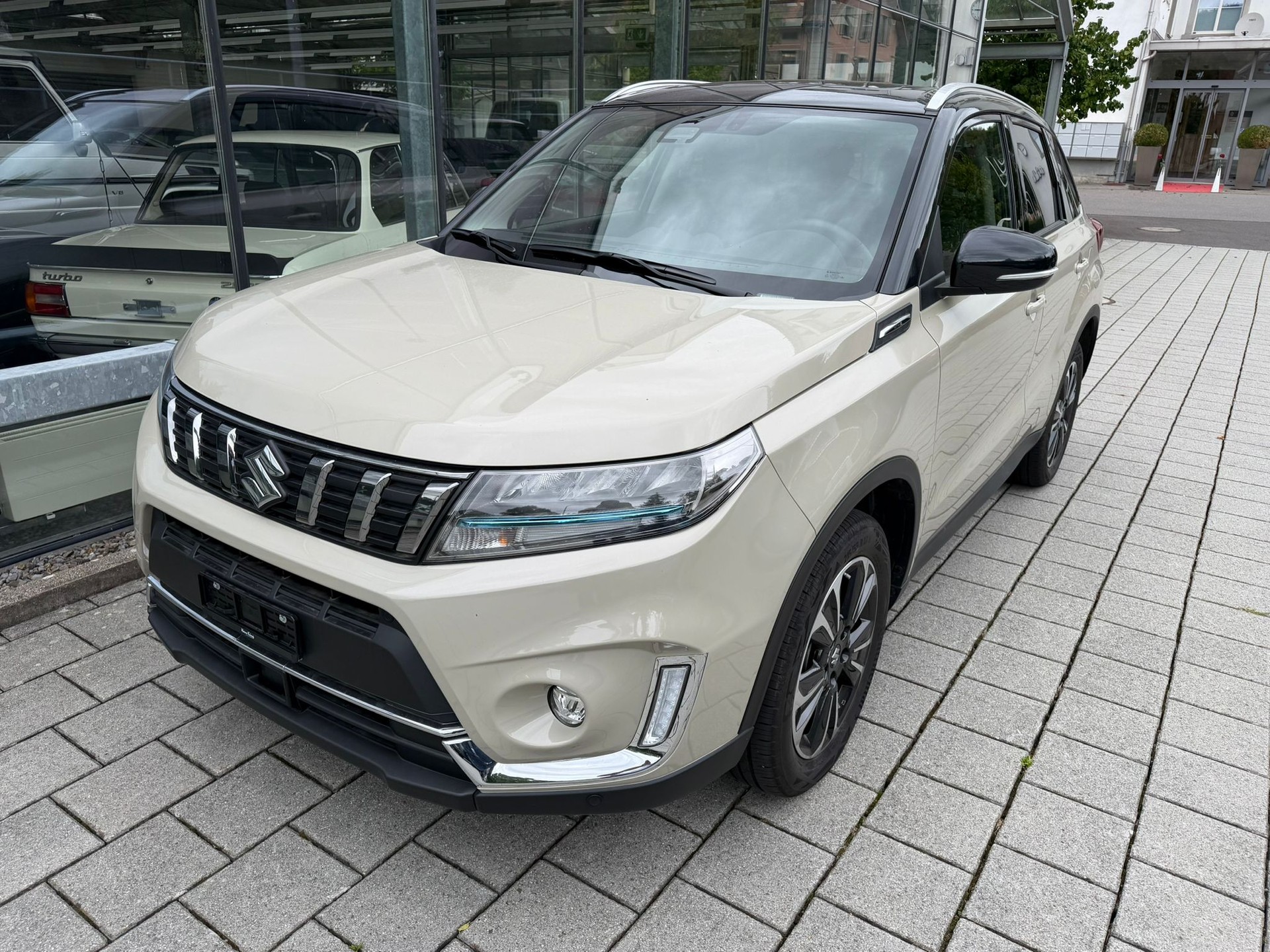 SUZUKI Vitara 1.5 Hybrid Edition 35 4x4 AGS-image-0
