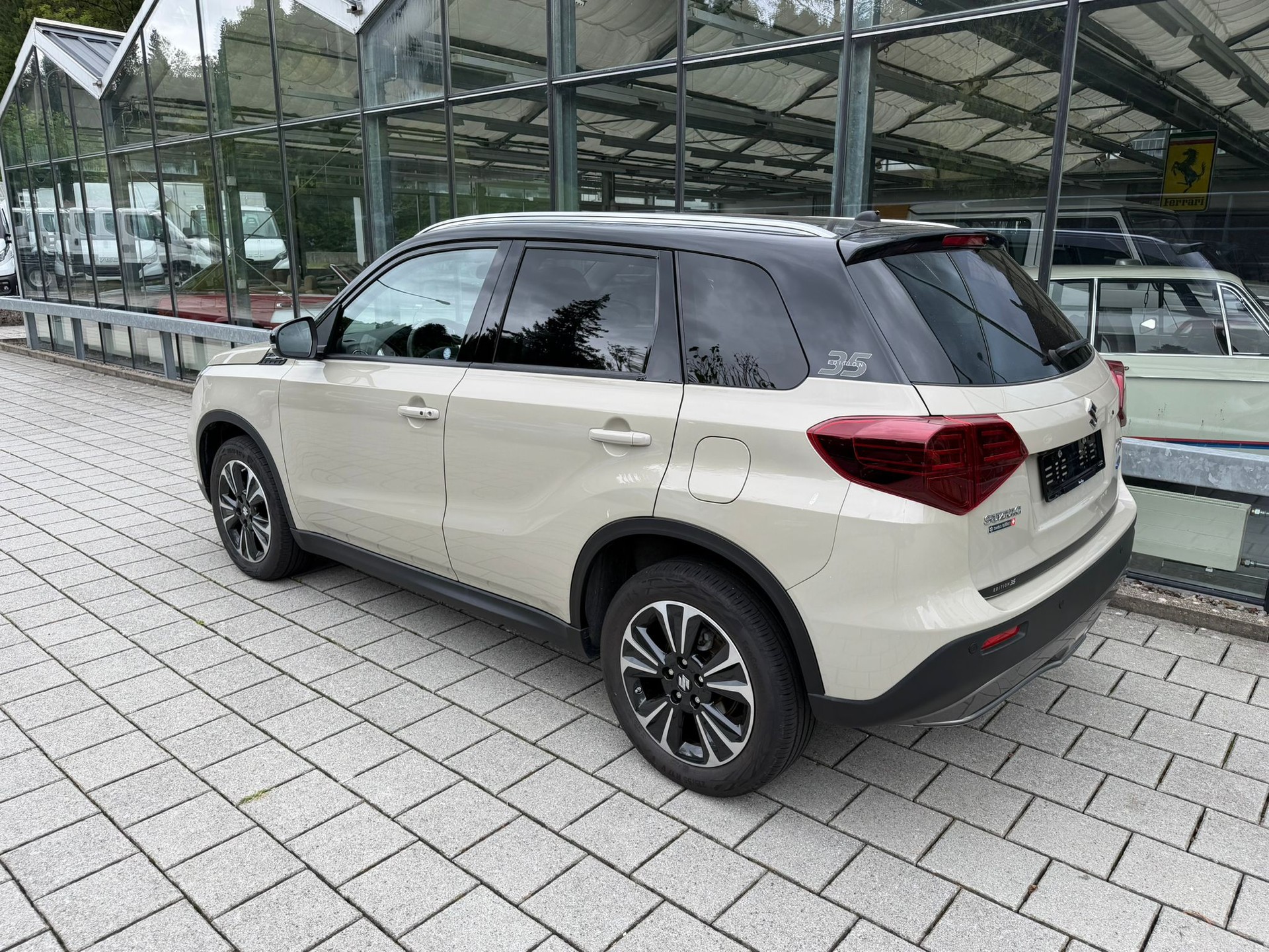 SUZUKI Vitara 1.5 Hybrid Edition 35 4x4 AGS-image-3