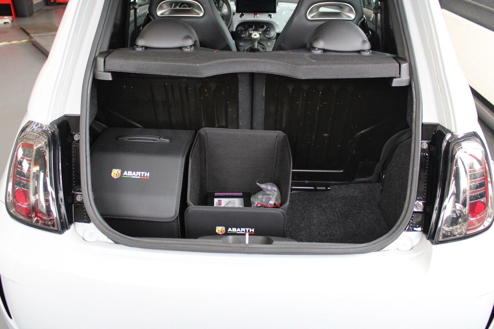 FIAT 500 1.4 16V Turbo Abarth-image-8