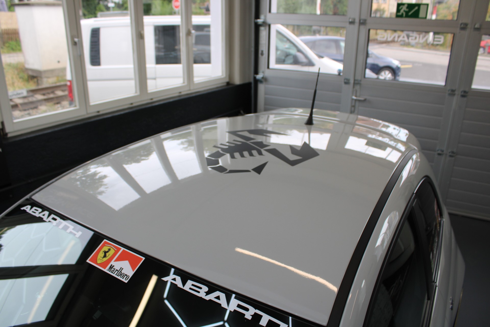 FIAT 500 1.4 16V Turbo Abarth-image-14