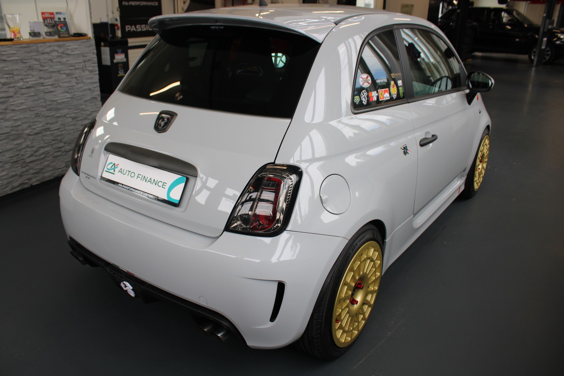 FIAT 500 1.4 16V Turbo Abarth-image-10