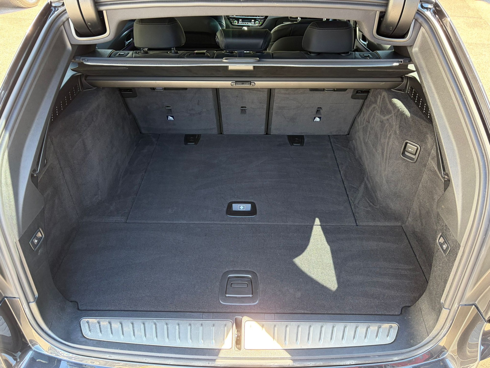 BMW 530d xDrive 48V Touring M Sport Pro Steptronic-image-7