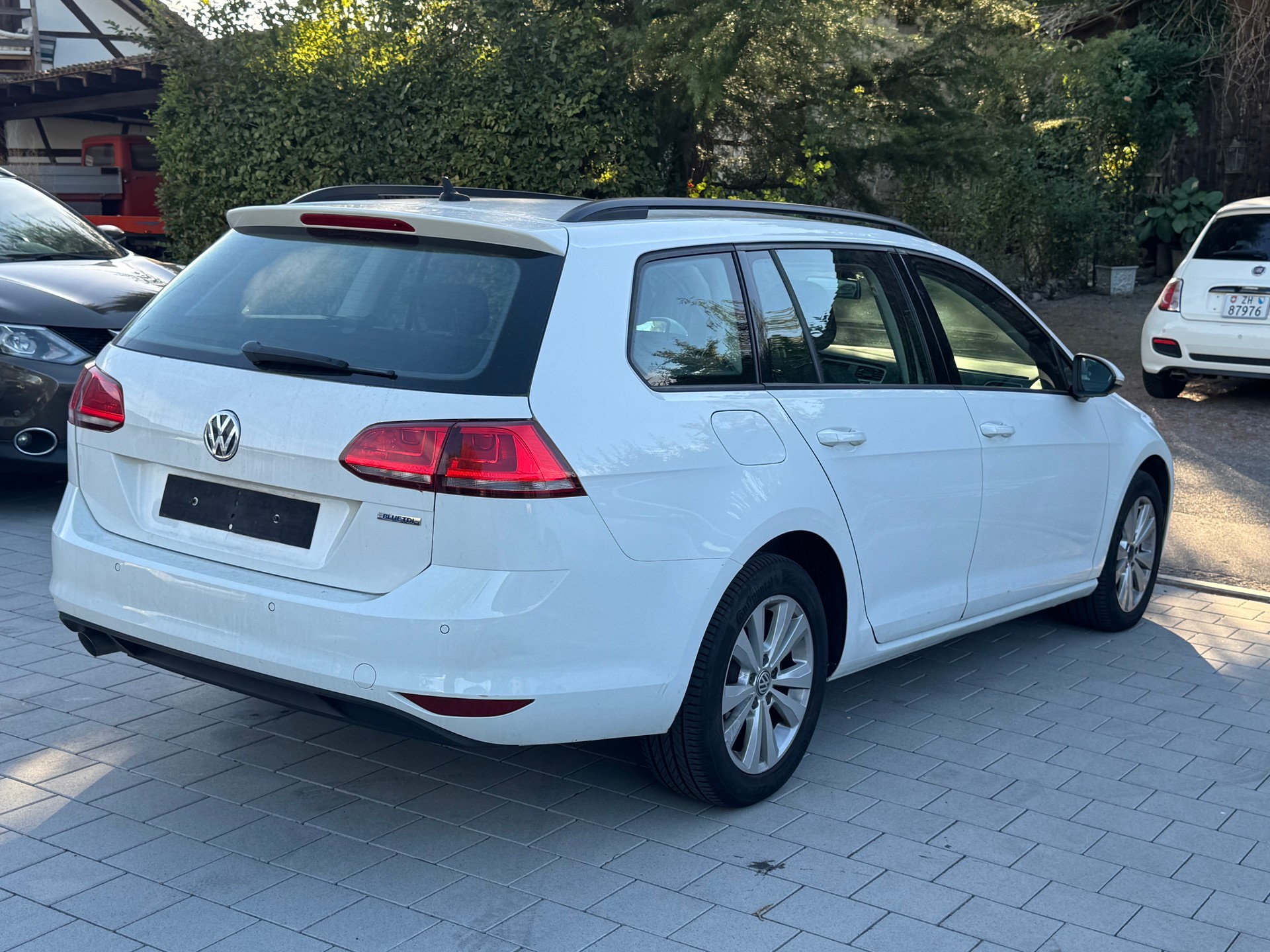 VW Golf Variant 1.6 TDI Comfortline DSG-image-4