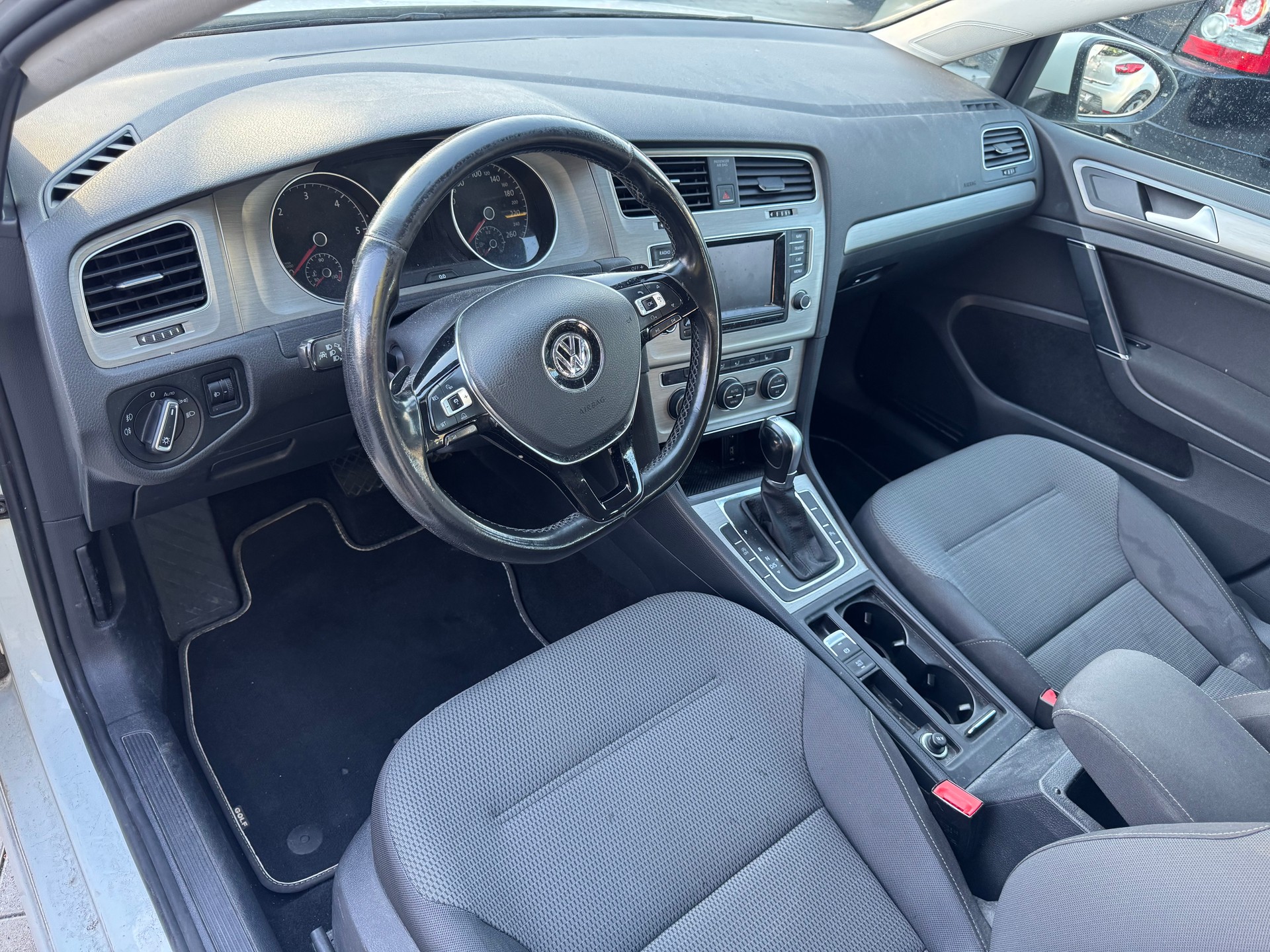 VW Golf Variant 1.6 TDI Comfortline DSG-image-6