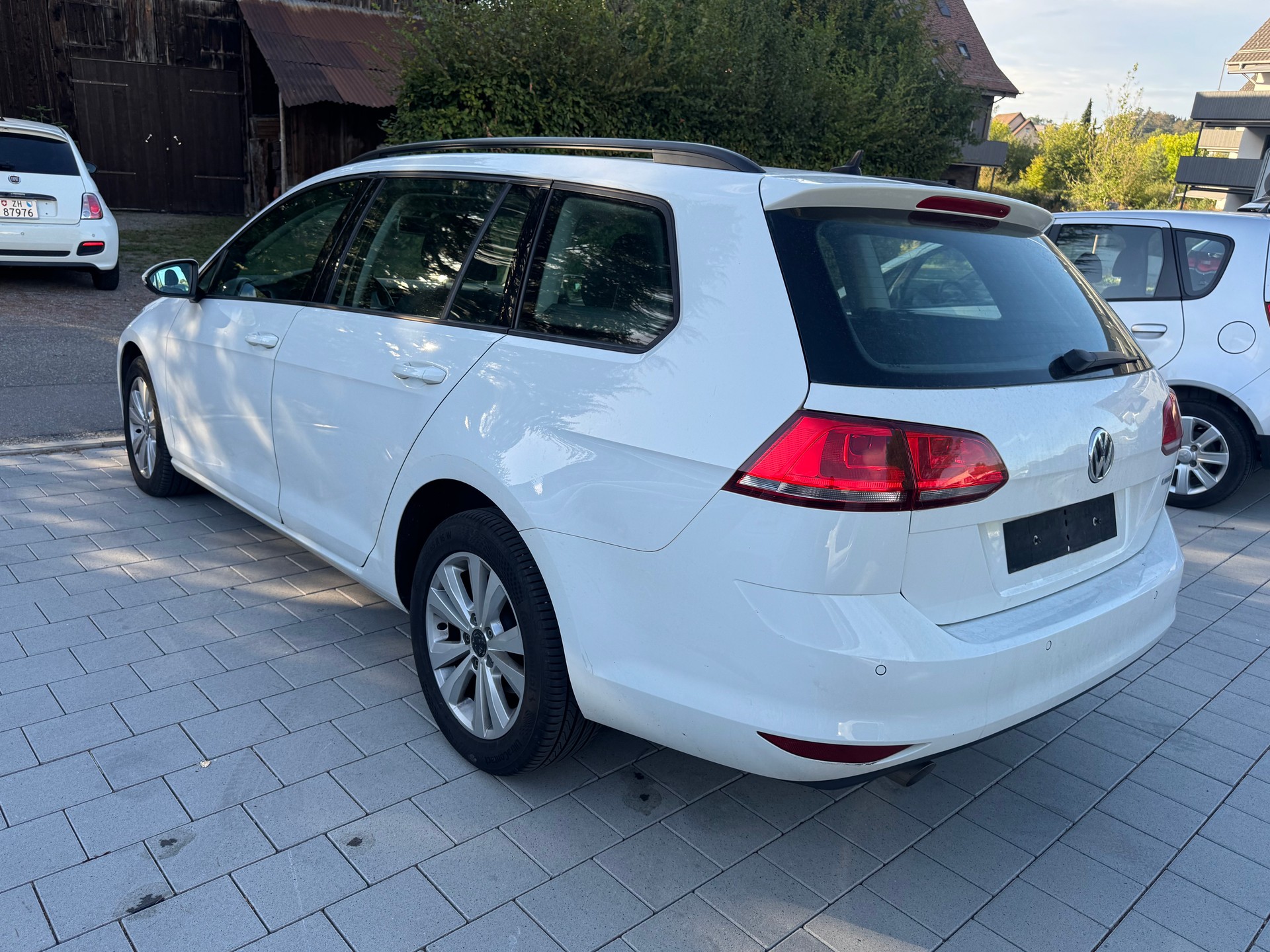 VW Golf Variant 1.6 TDI Comfortline DSG-image-3
