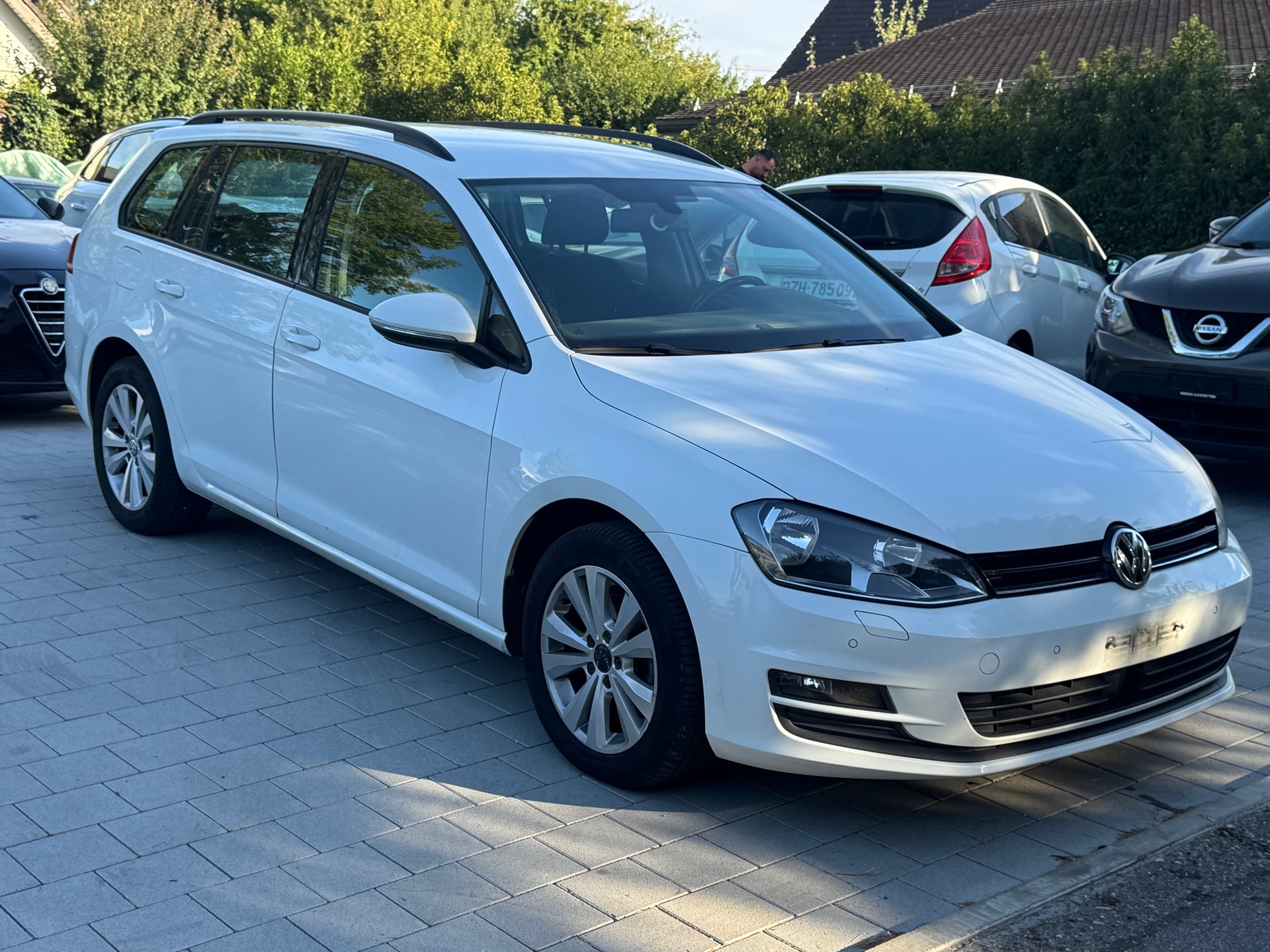 VW Golf Variant 1.6 TDI Comfortline DSG-image-1