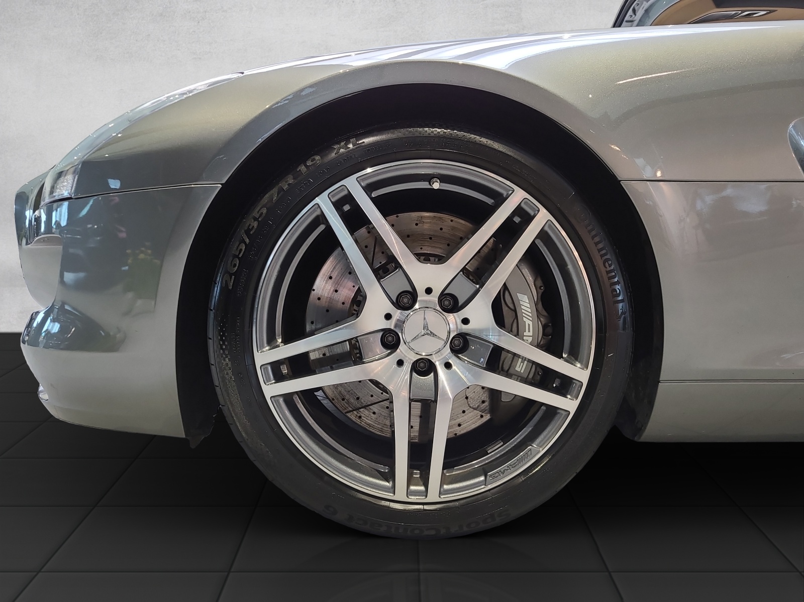 MERCEDES-BENZ SLS 63 AMG Coupé-image-5
