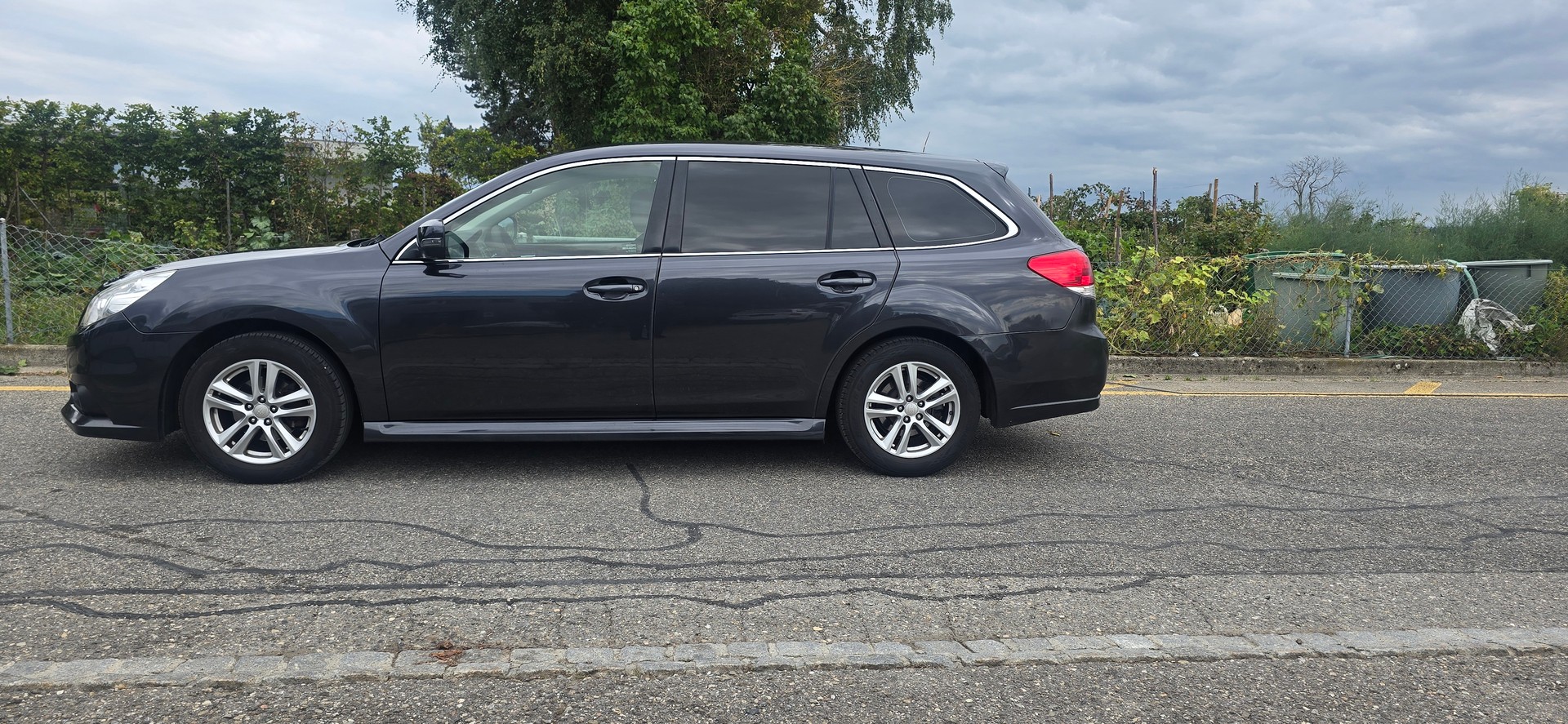 SUBARU Legacy 2.0i Swiss AWD Lineartronic-image-3