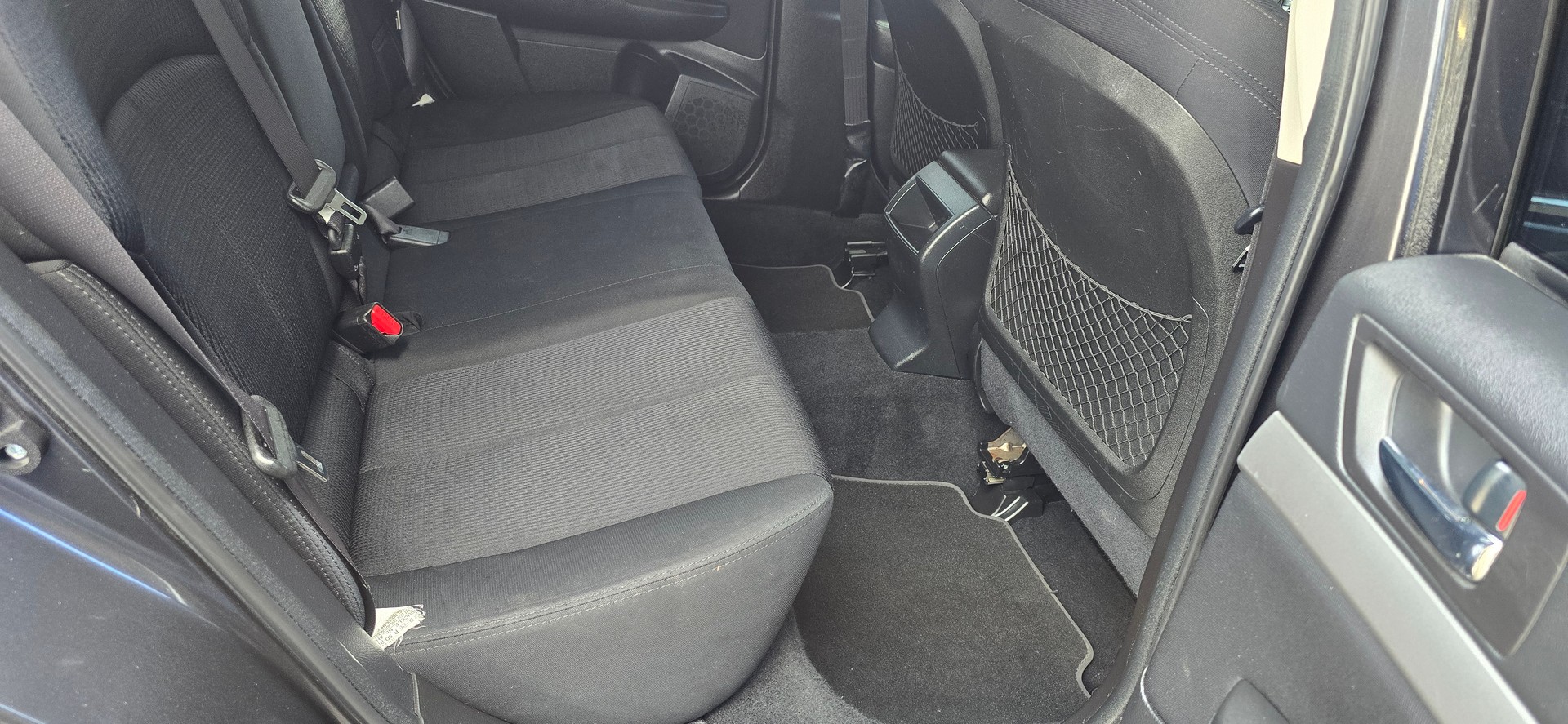 SUBARU Legacy 2.0i Swiss AWD Lineartronic-image-10