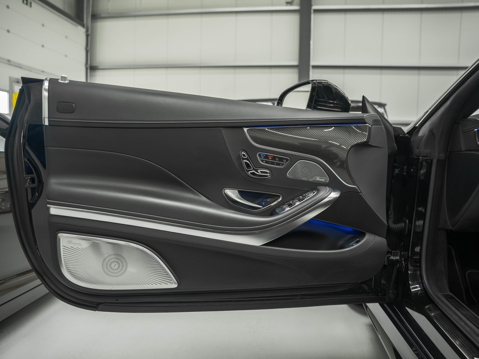 MERCEDES-BENZ S 63 AMG Cabriolet 4Matic Speedshift MCT-image-18